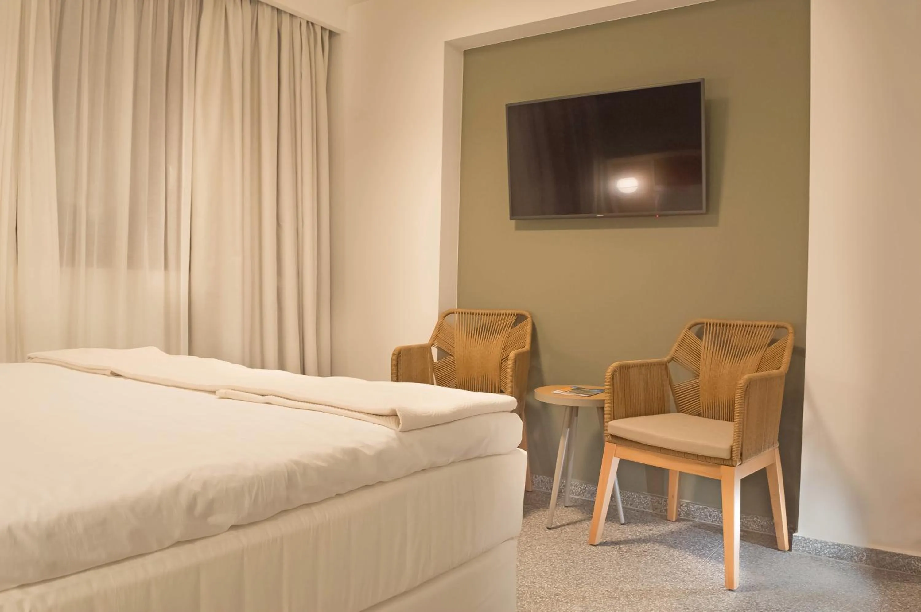 TV and multimedia, Bed in Eco Green Residences & Suites