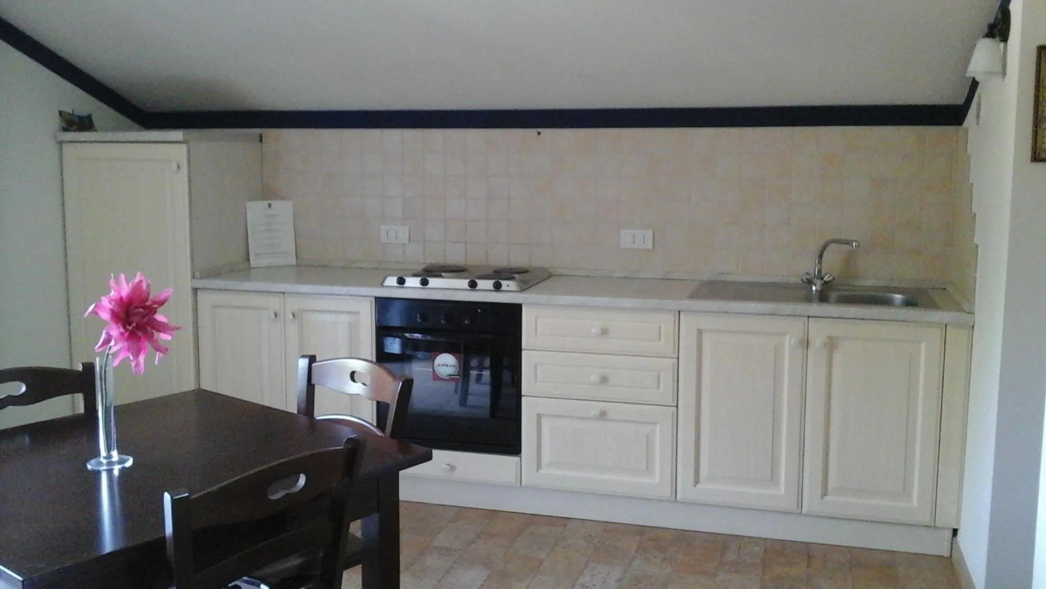 Dining area in Cumana Blu Apartments