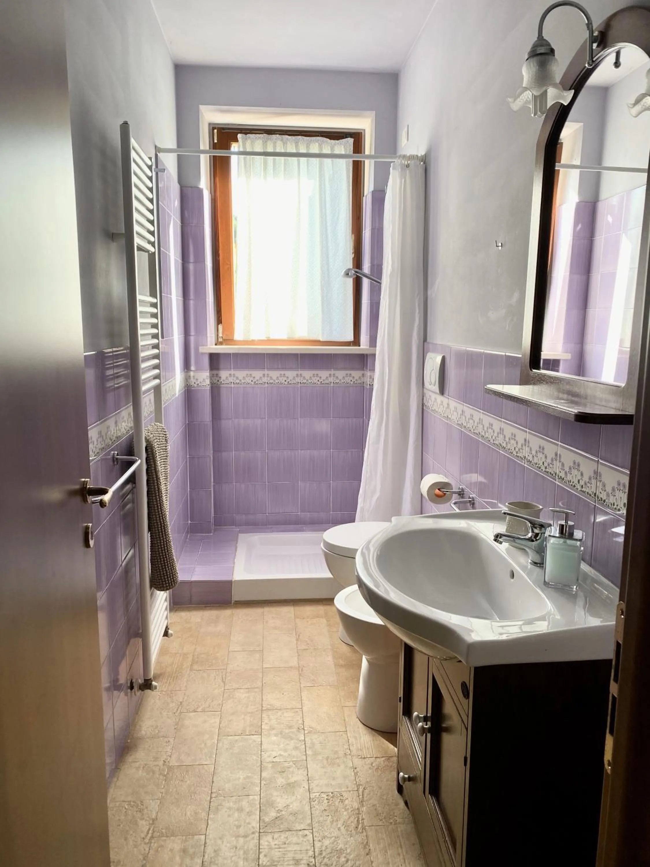 Shower in Cumana Blu Apartments