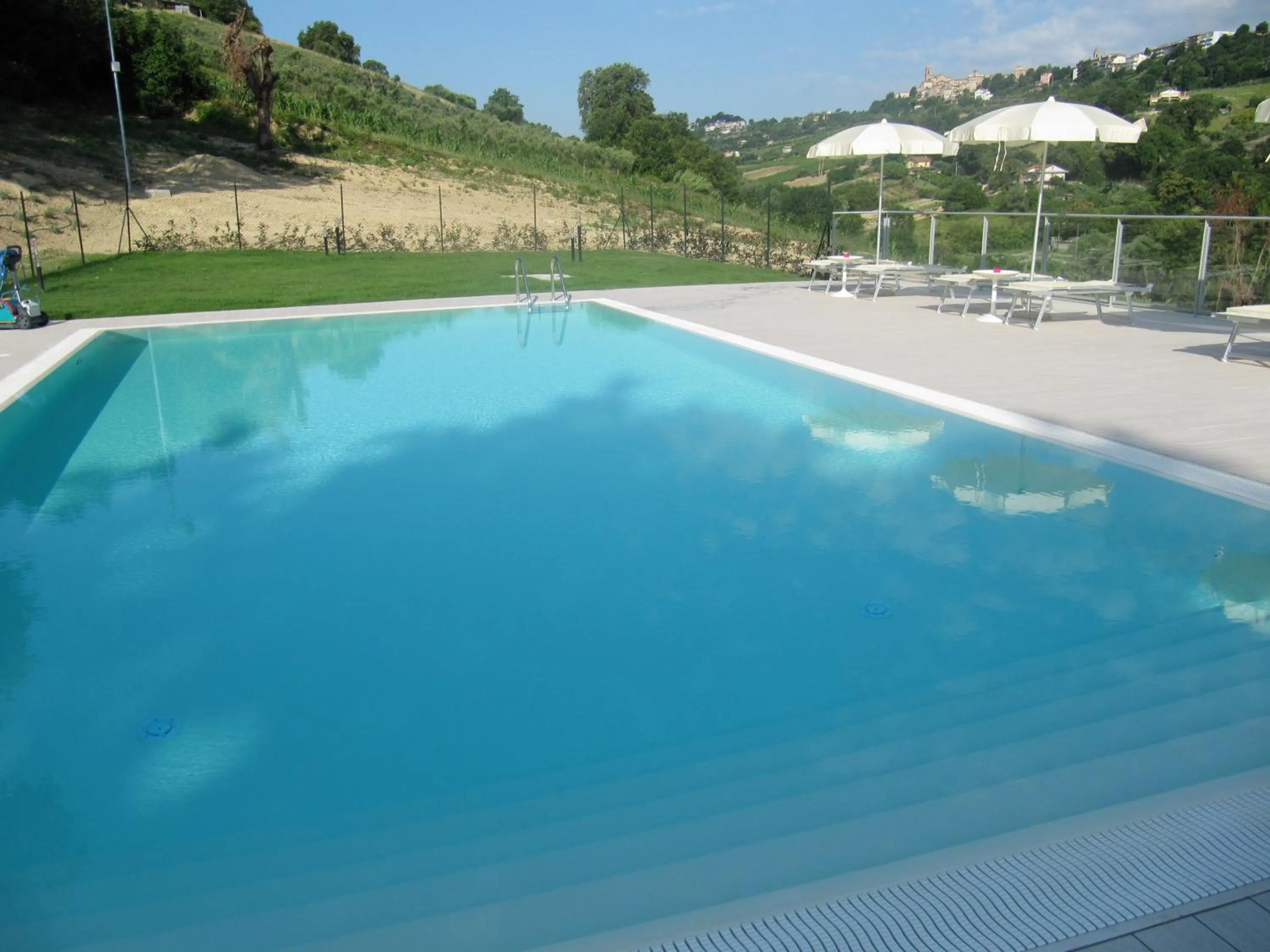 Swimming pool in Cumana Blu Apartments