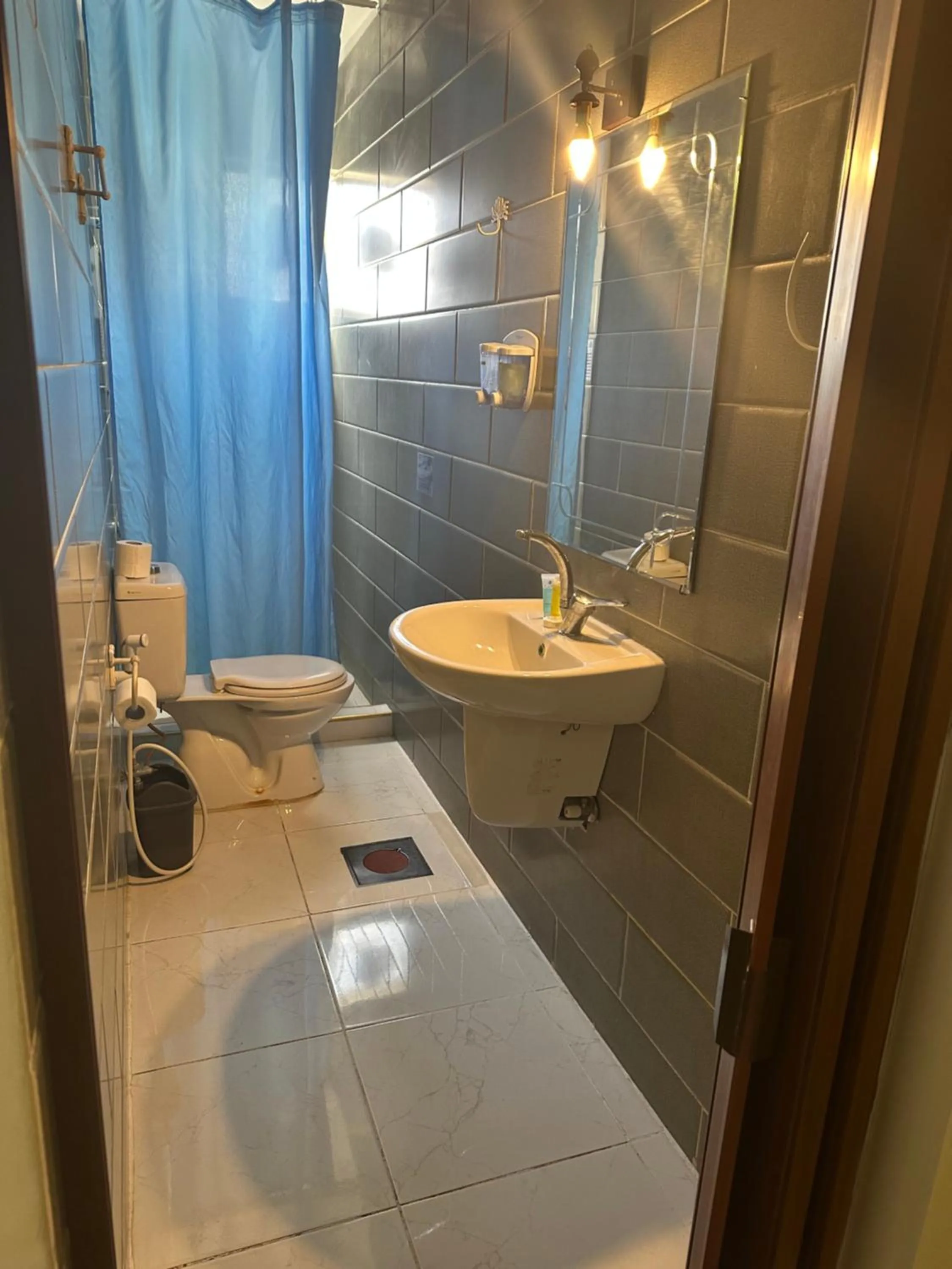 Shower in Petra Town Check-Inn