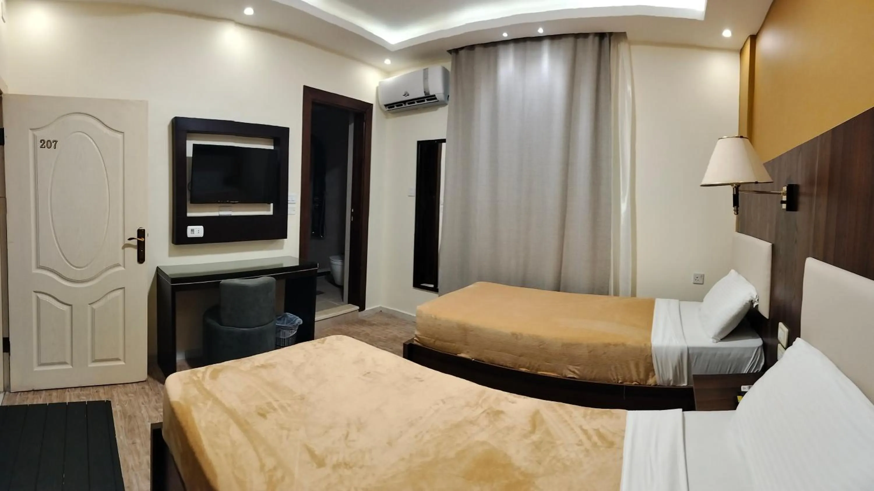 Photo of the whole room, Bed in Petra Town Check-Inn