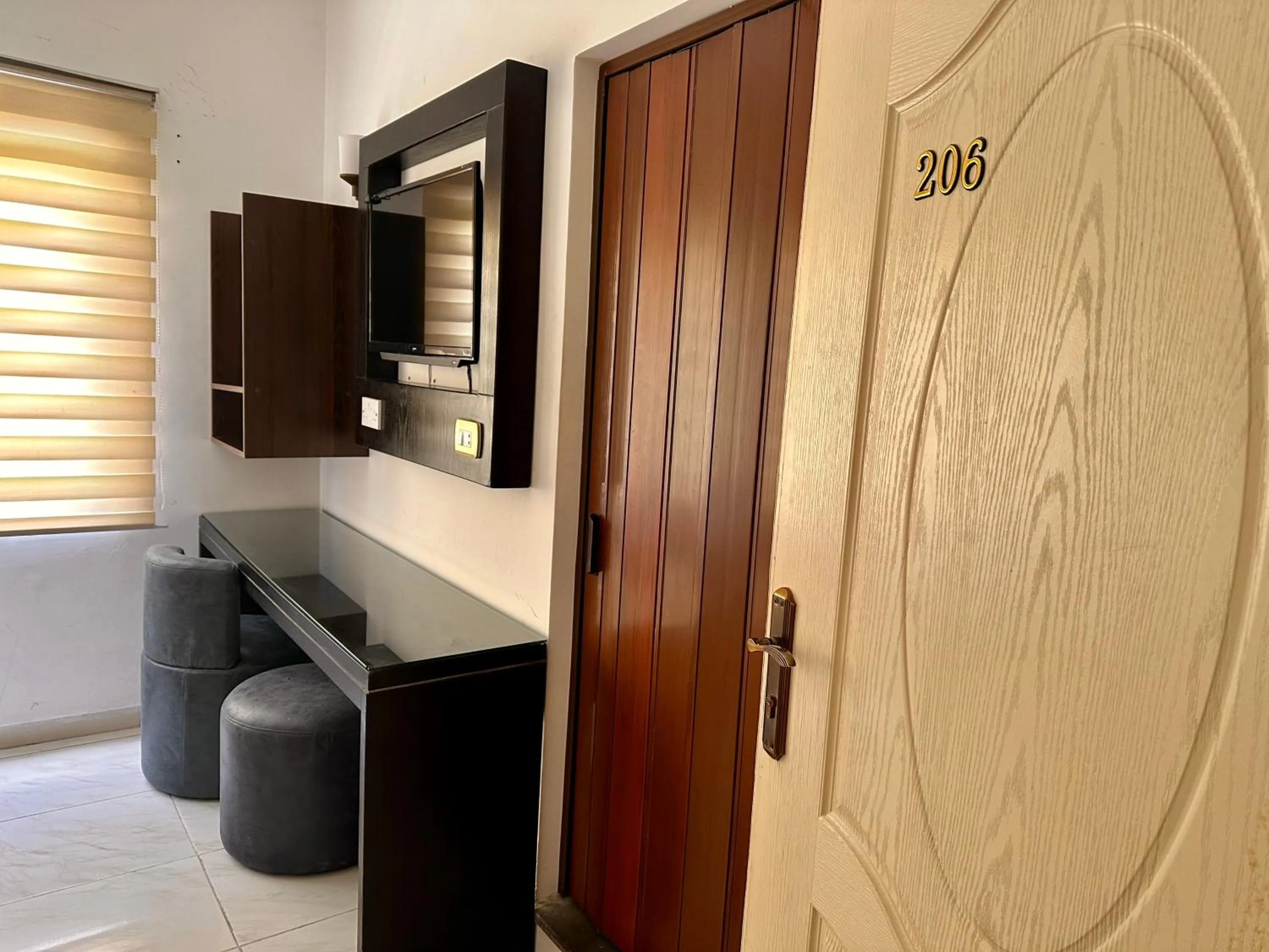 TV and multimedia in Petra Town Check-Inn