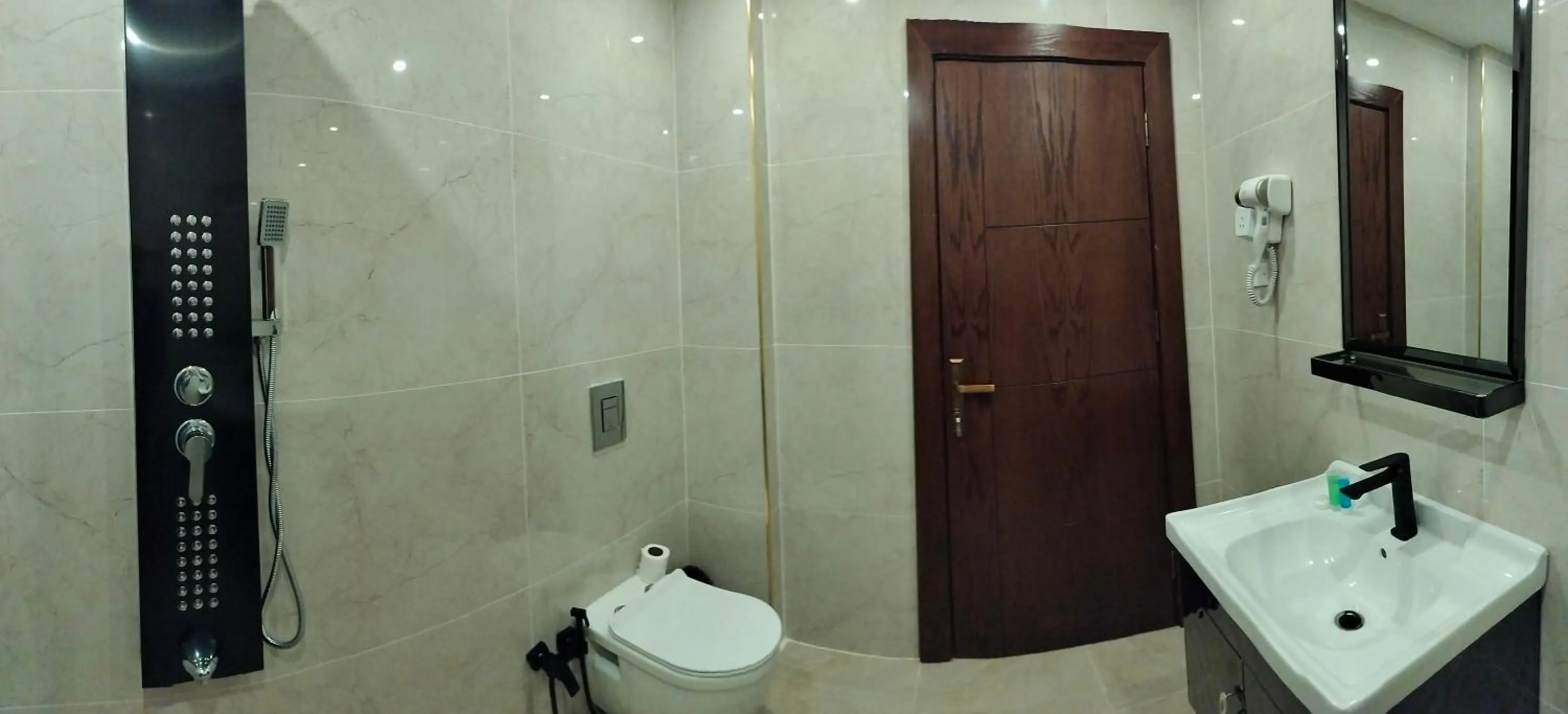 Shower in Petra Town Check-Inn