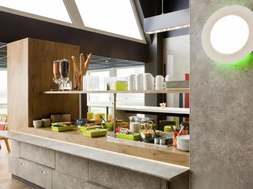 ibis budget Pontault Combault RN4 Marne La Vallée