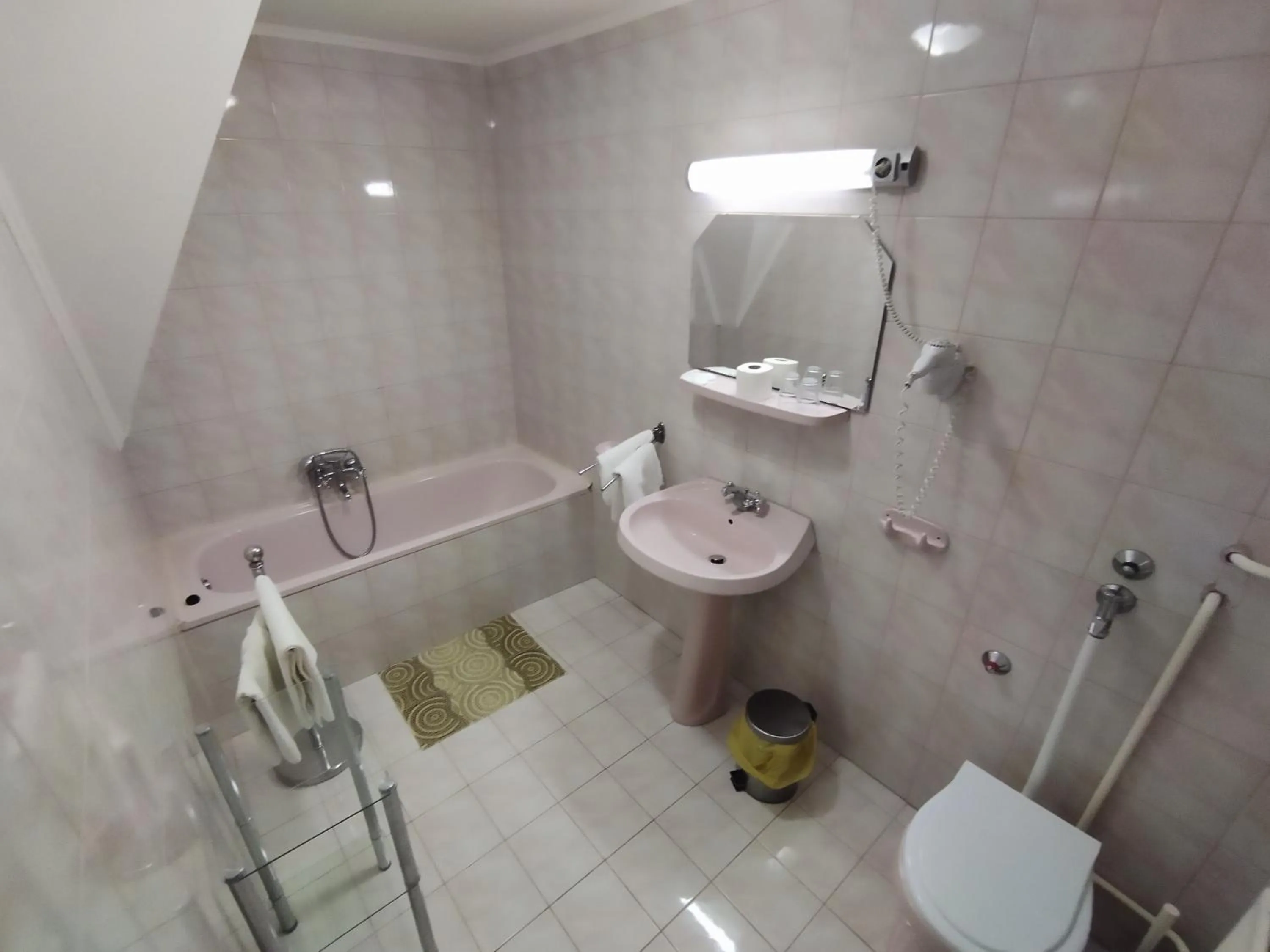 Bathroom in Viking Hotel