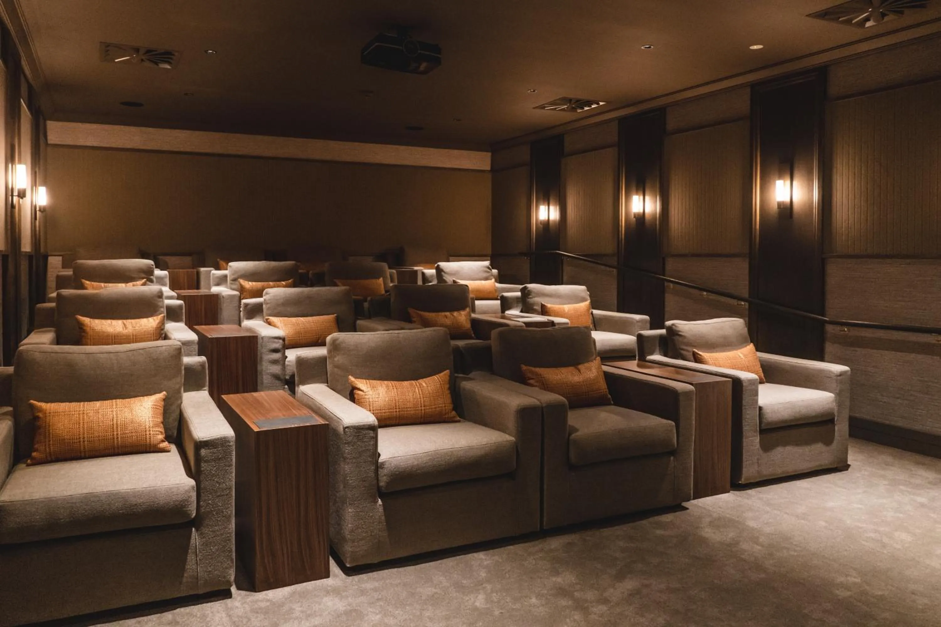 Evening entertainment in Gibbston Valley Lodge and Spa