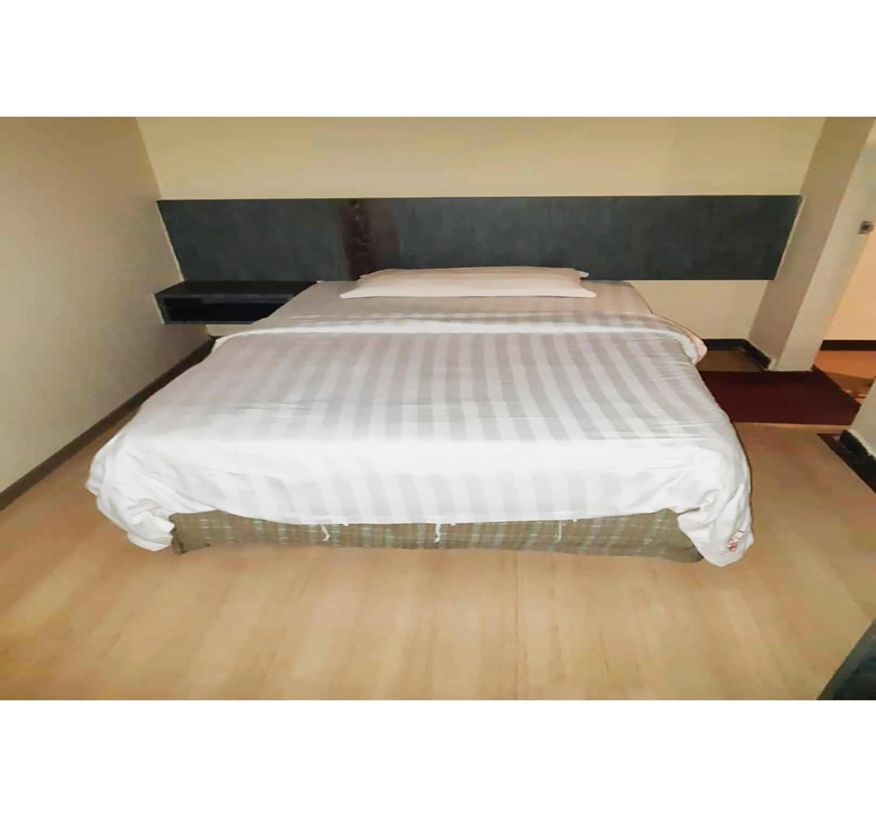 Bedroom, Bed in Hotel O Esplanade