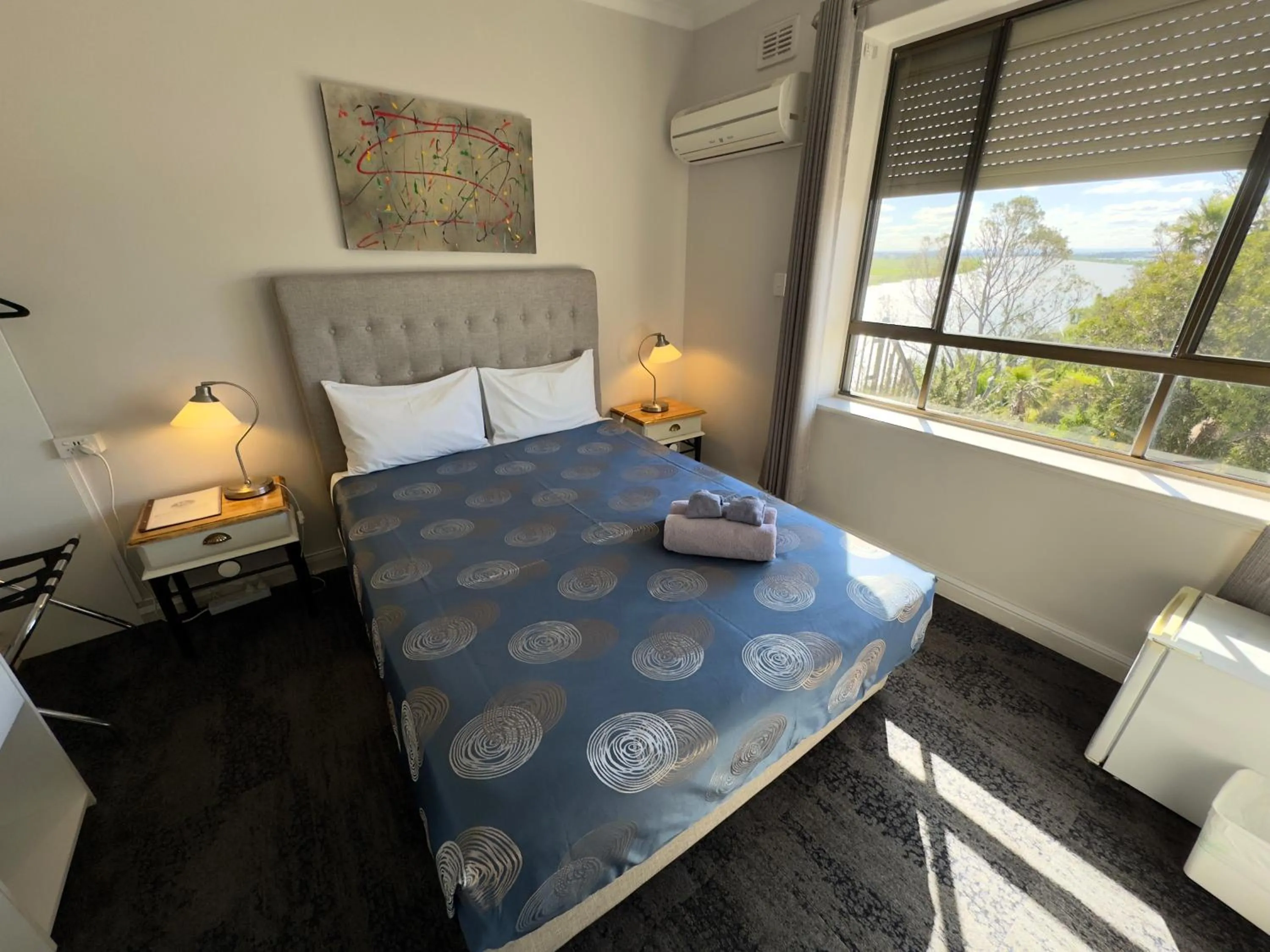 Bedroom, Bed in Tailem Bend Riverside Hotel
