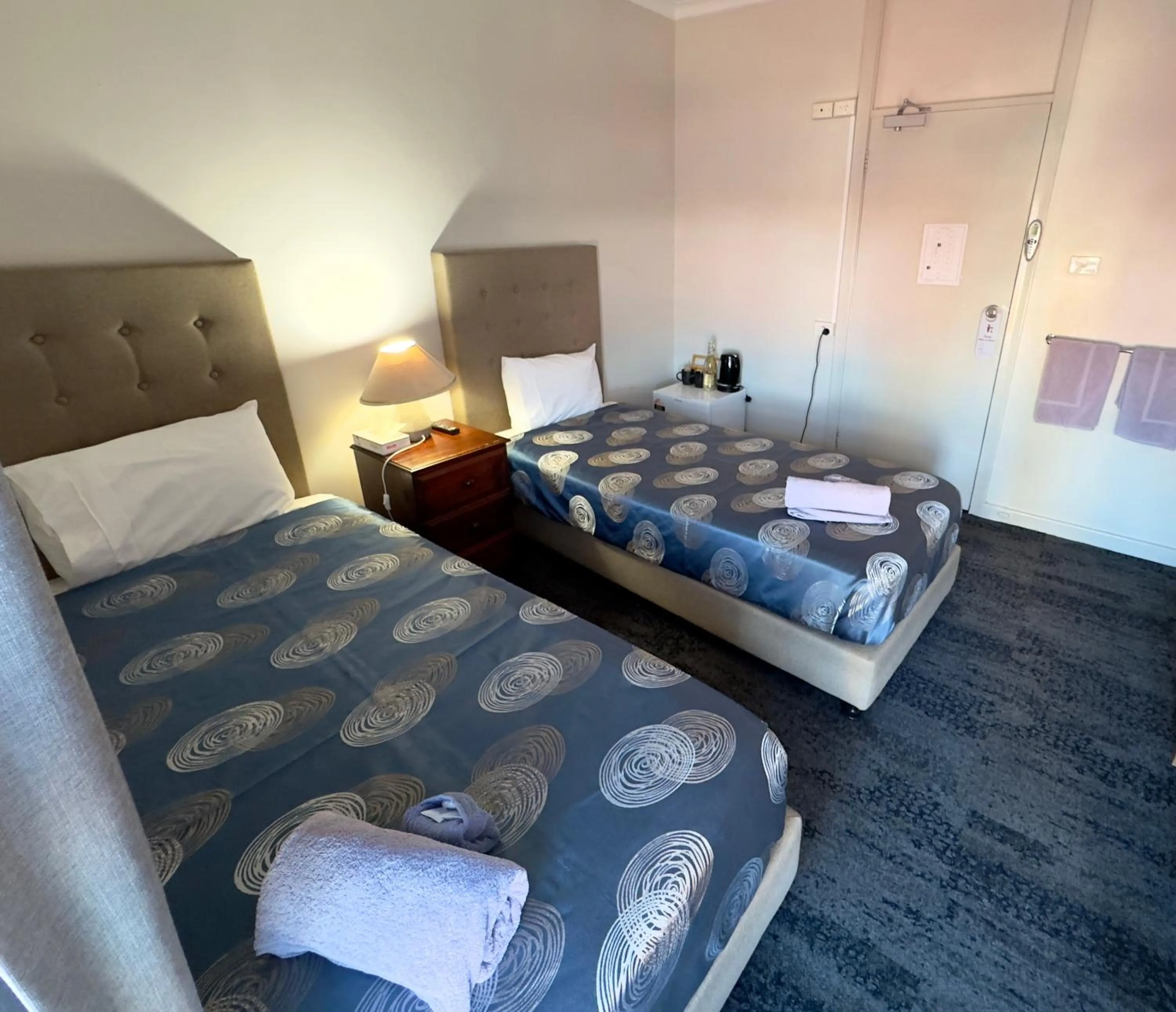 Photo of the whole room, Bed in Tailem Bend Riverside Hotel