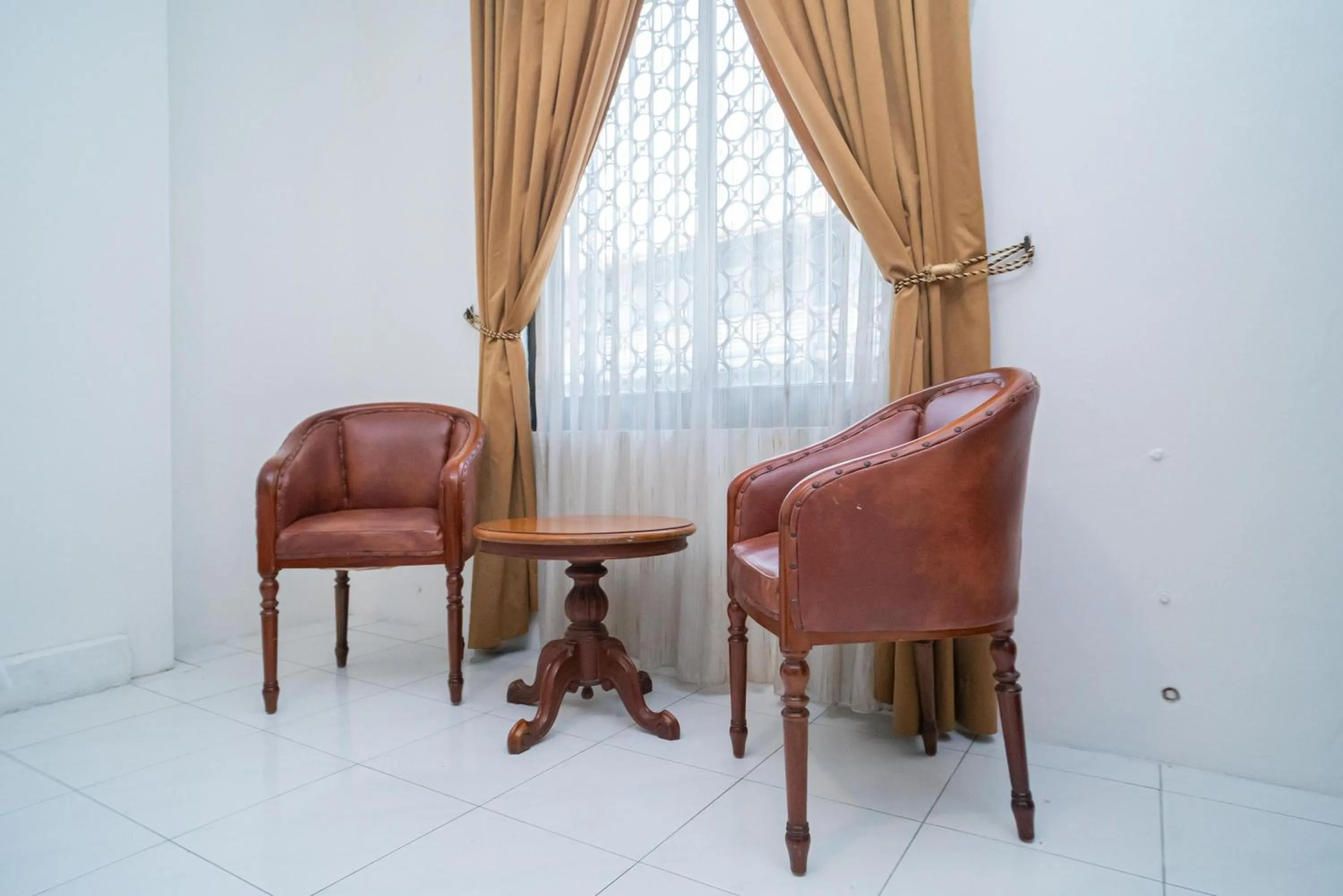 Bedroom in RedDoorz Plus at Hotel Surya Solo