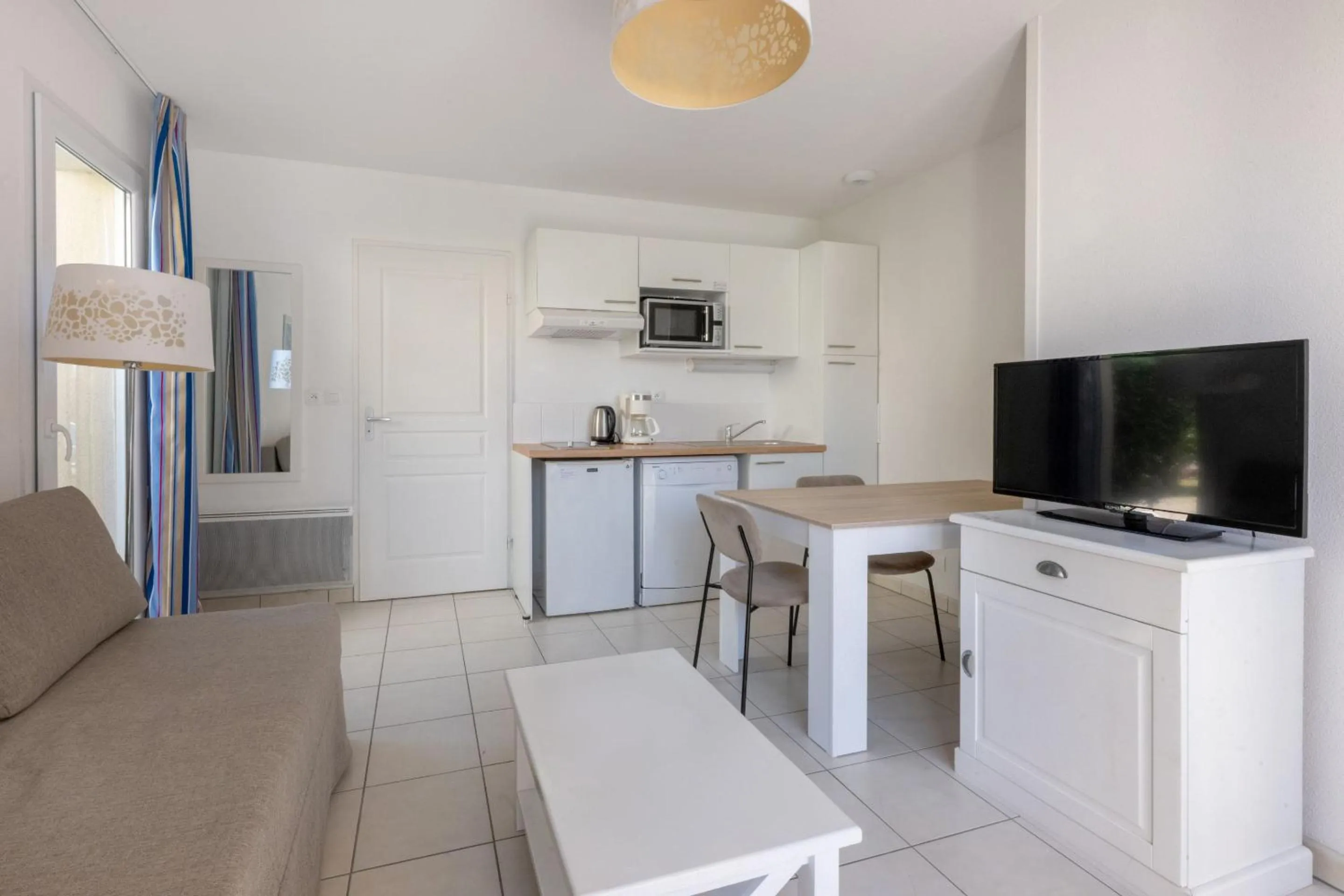 Dining area in Résidence Odalys Le Petit Pont