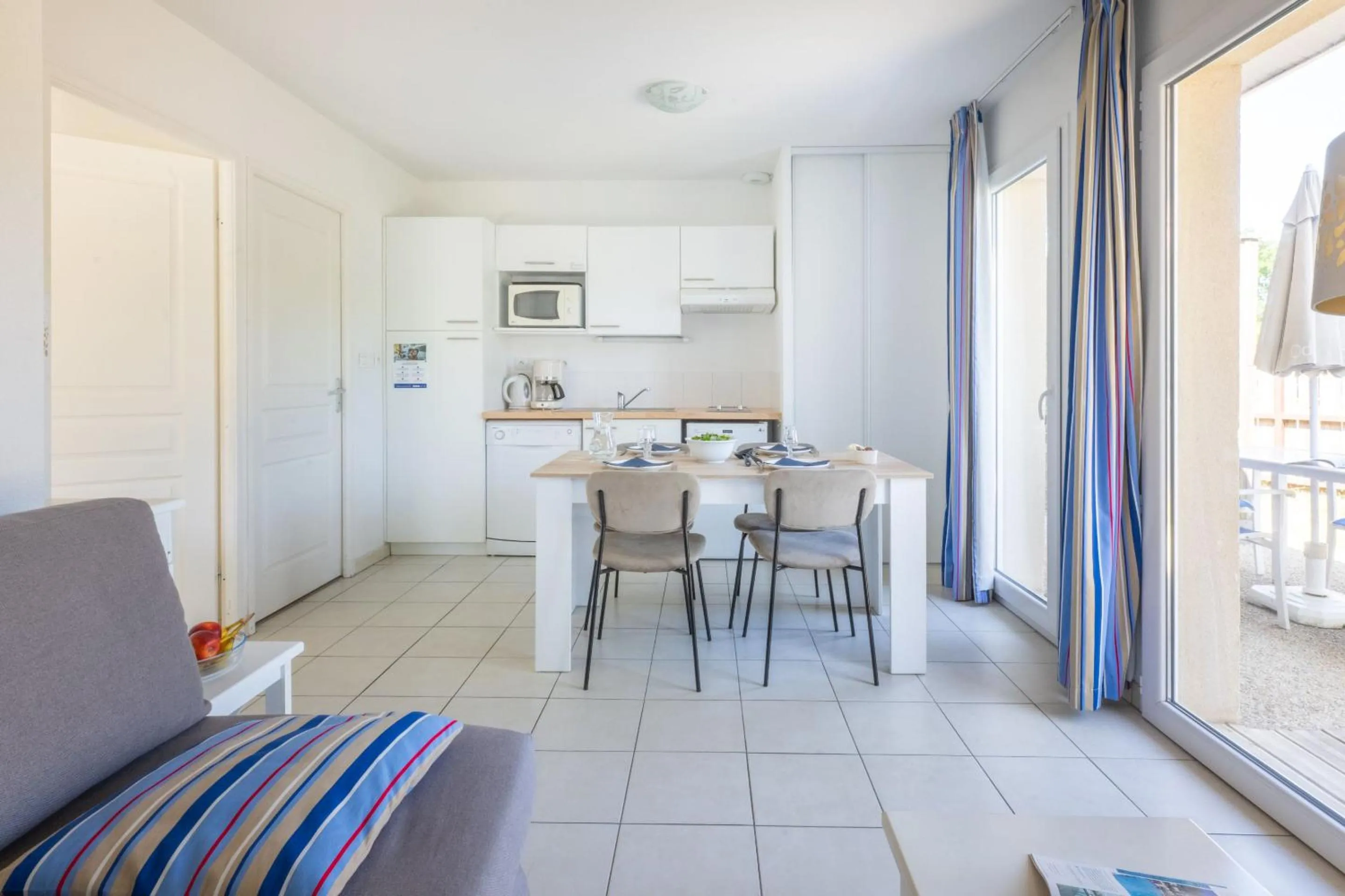 Dining area in Résidence Odalys Le Petit Pont