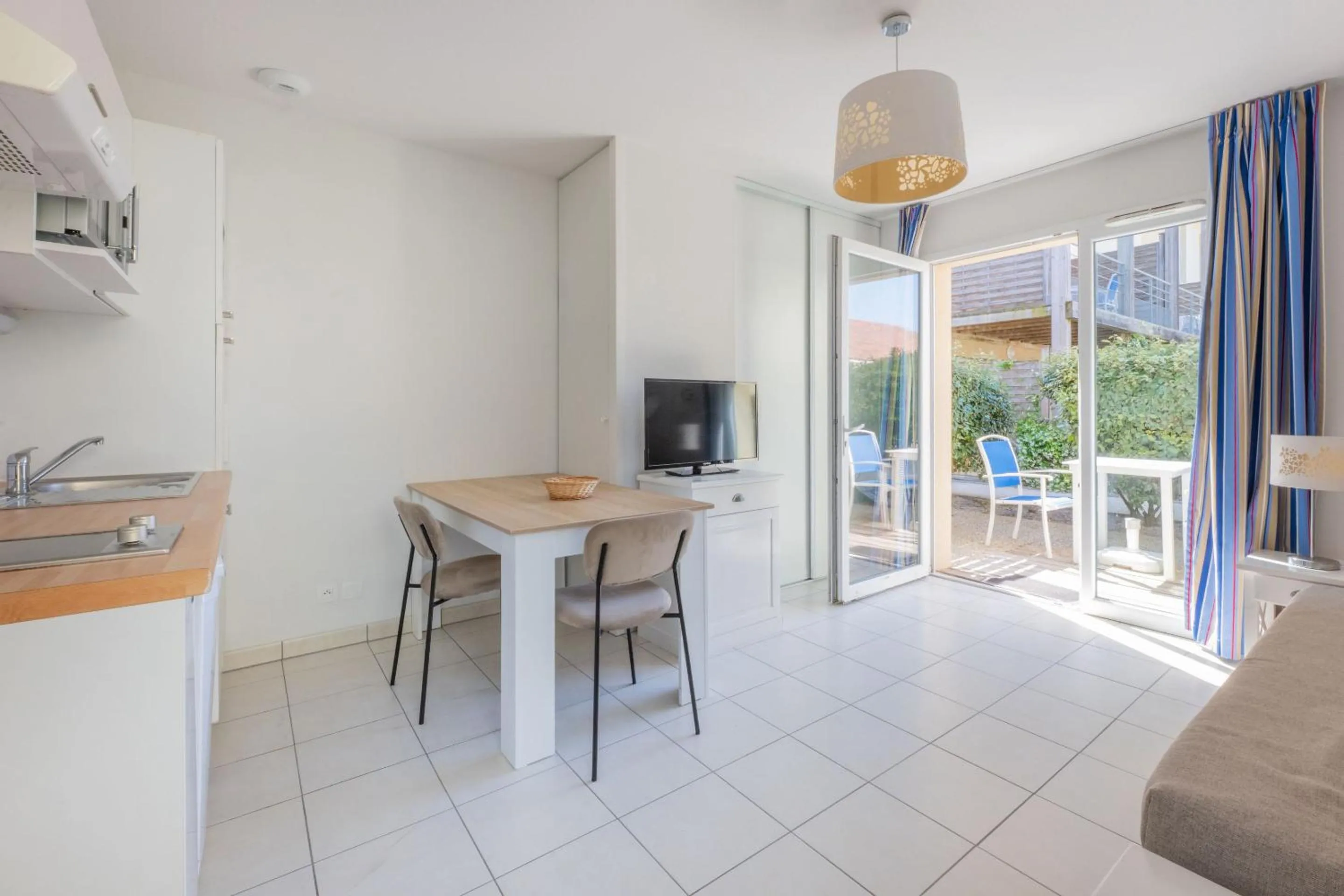 Dining area in Résidence Odalys Le Petit Pont