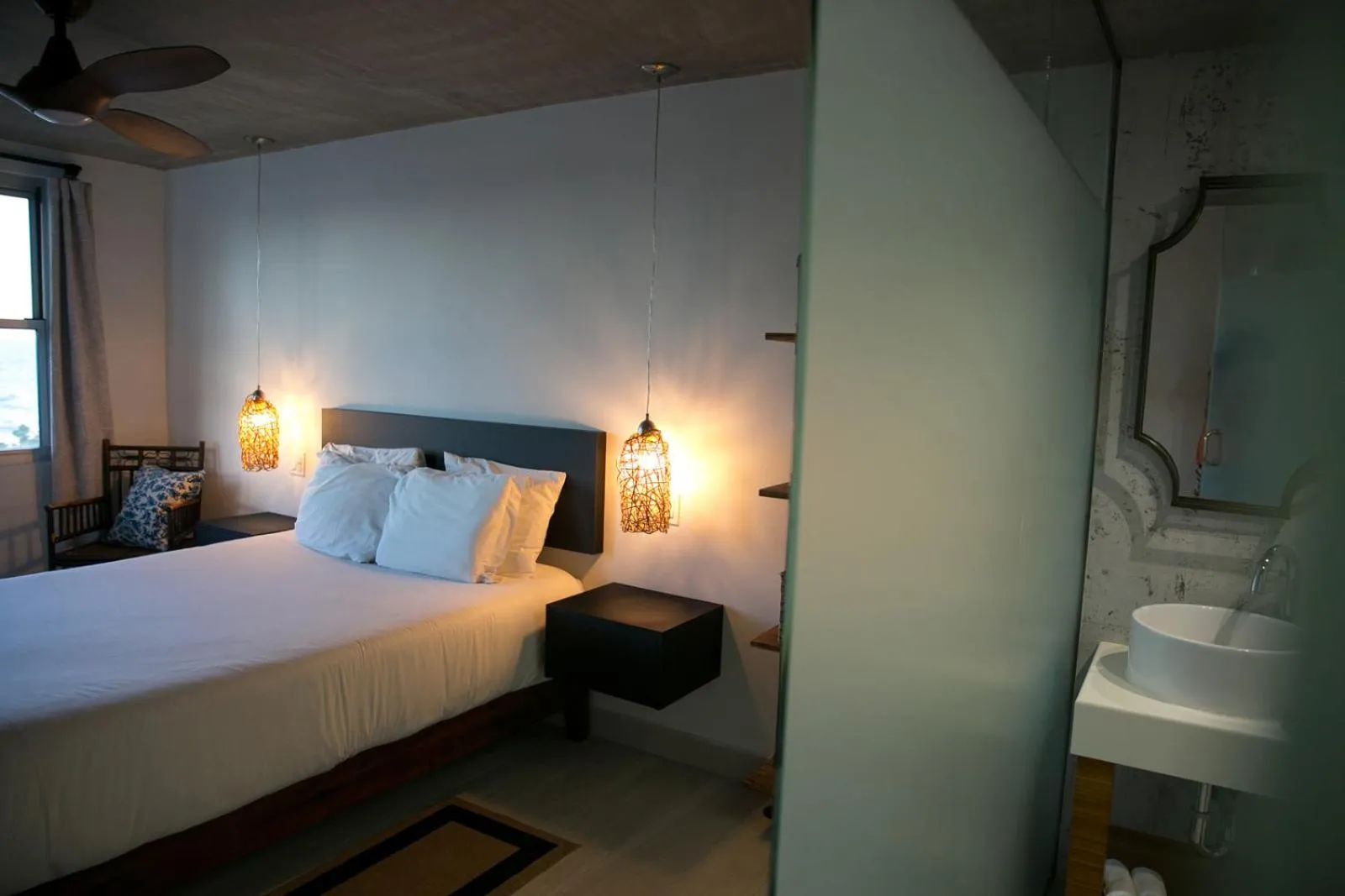 Bed in Numero Uno Beach House