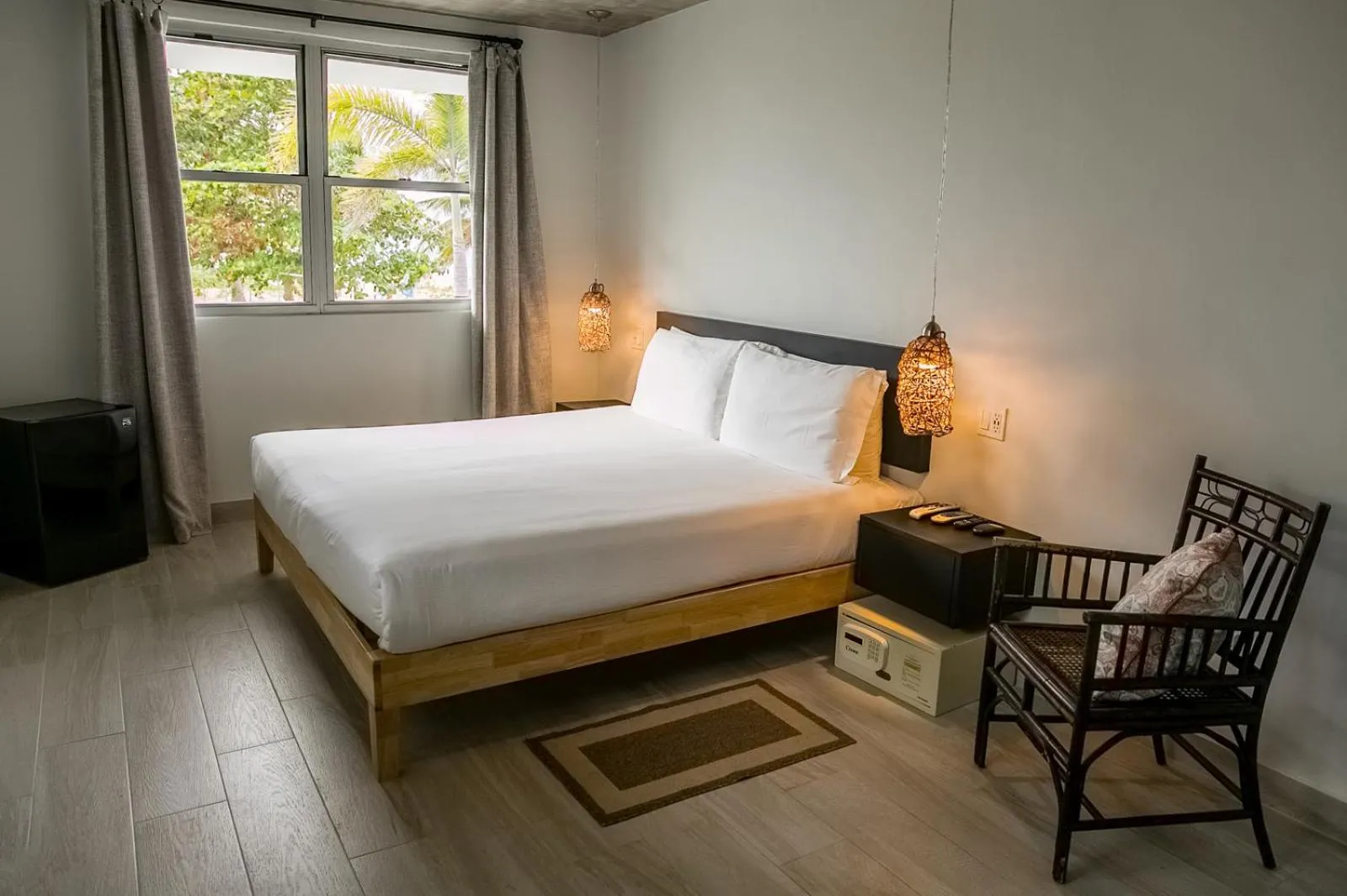 Bed in Numero Uno Beach House