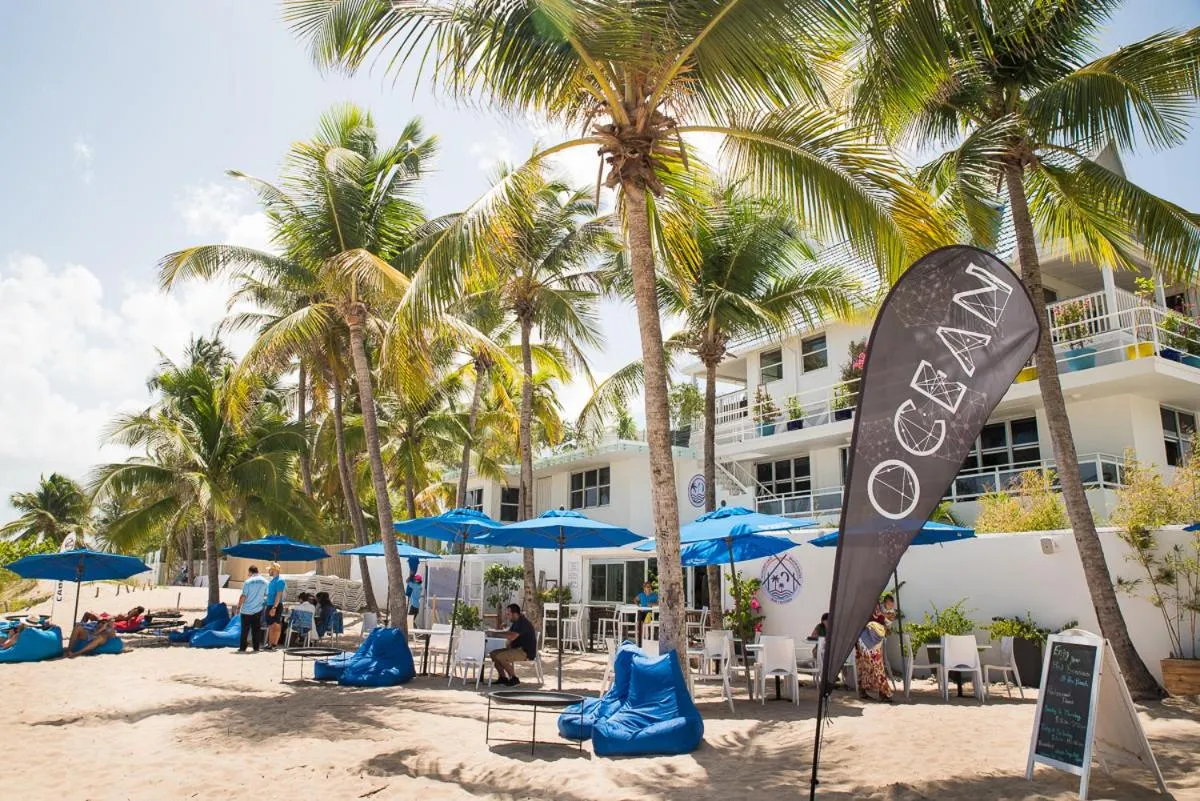 Restaurant/places to eat in Numero Uno Beach House