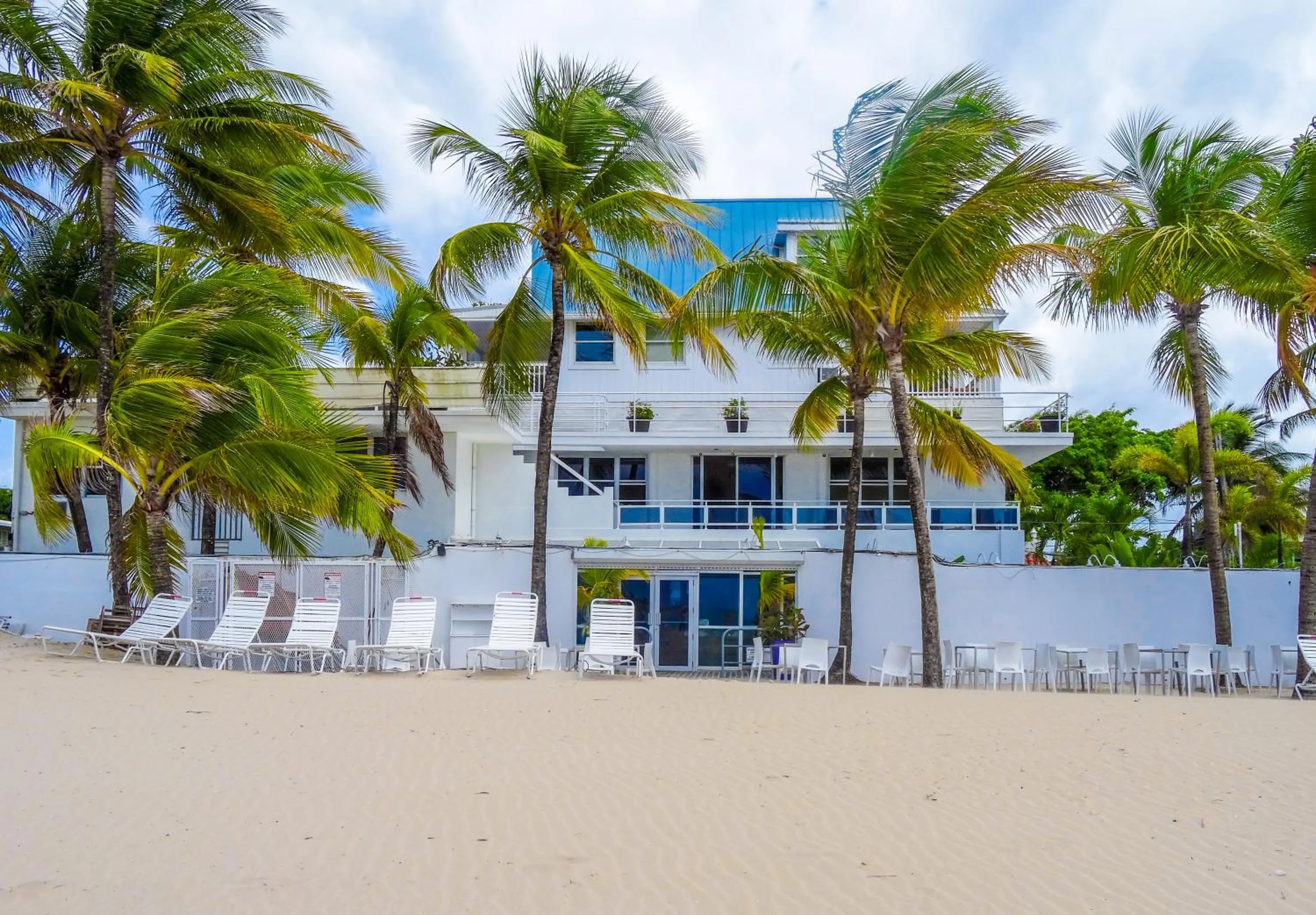 Property building in Numero Uno Beach House