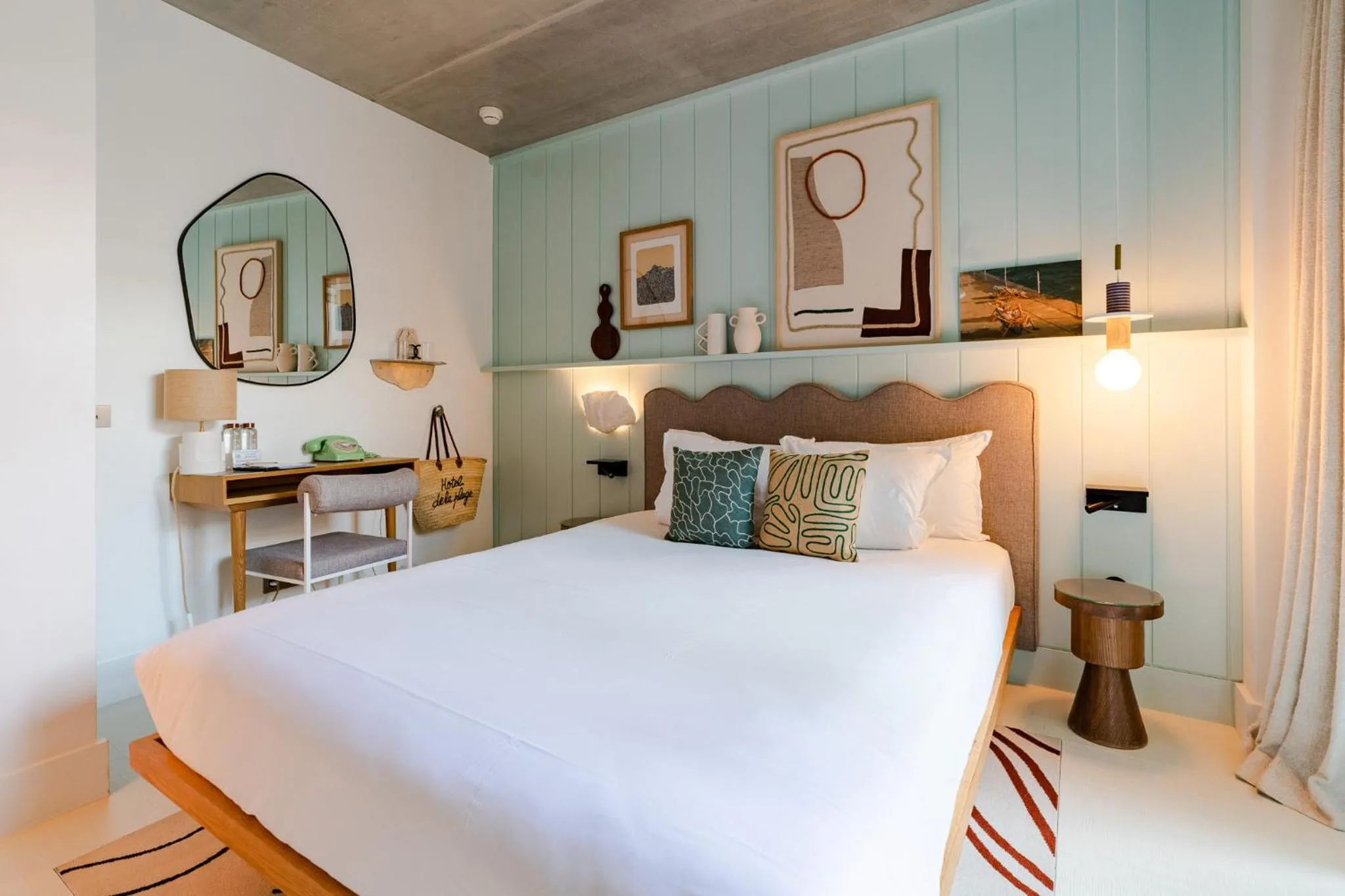 Photo of the whole room, Bed in Hôtel de La Plage