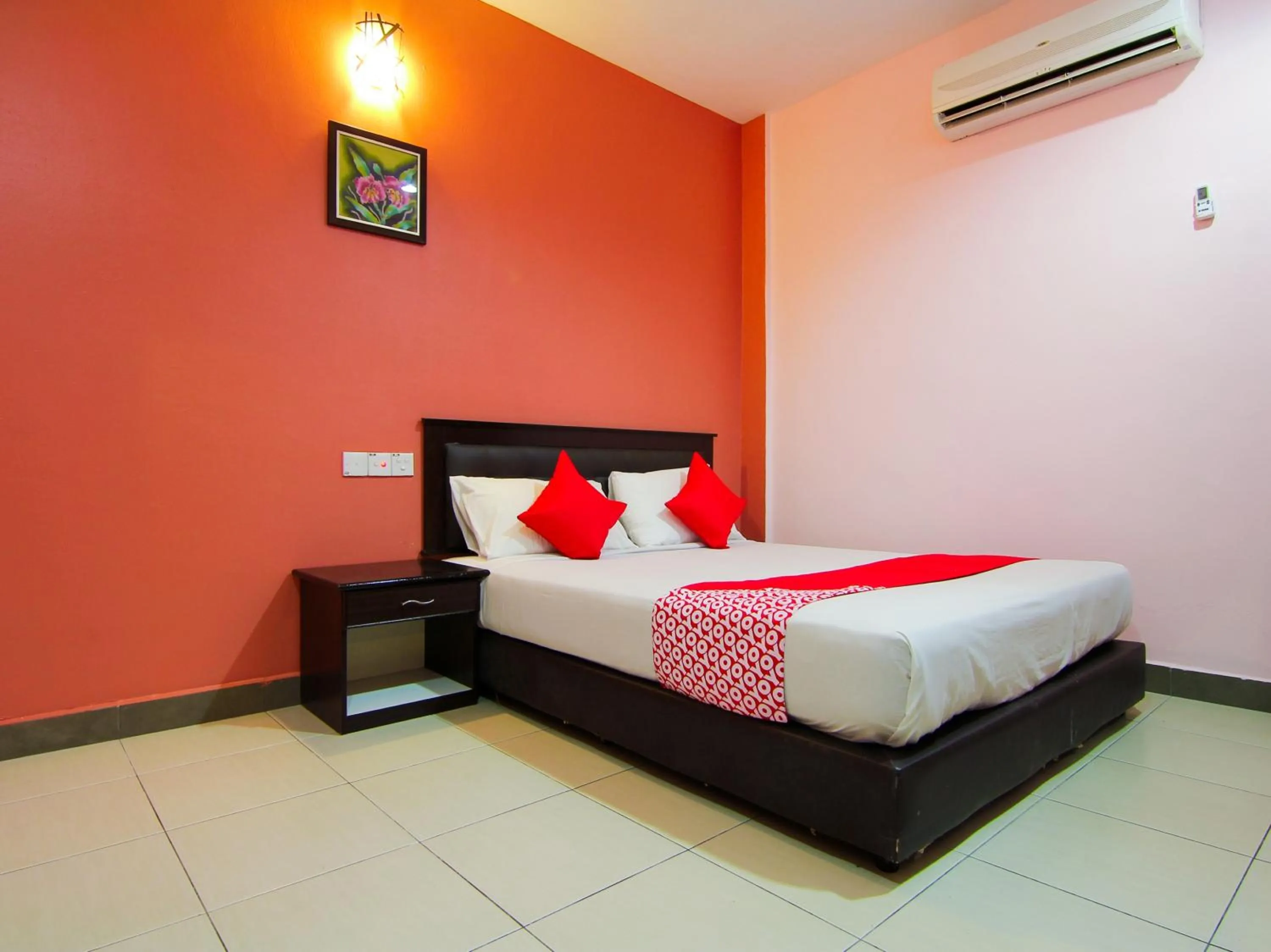 Standard Double Room in OYO 11343 Hotel Putra Iskandar