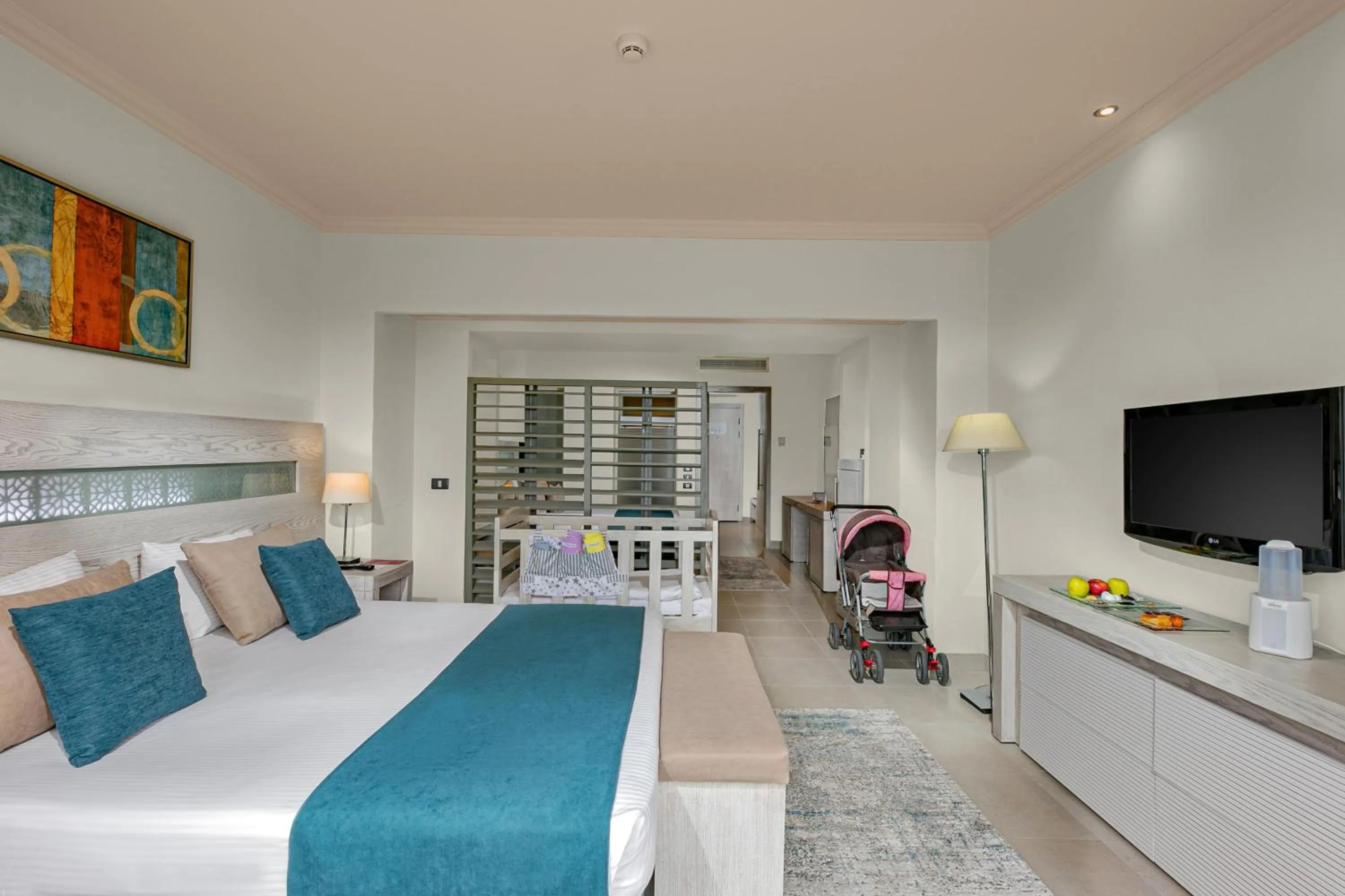 Bed in Movenpick Waterpark Resort & Spa Soma Bay