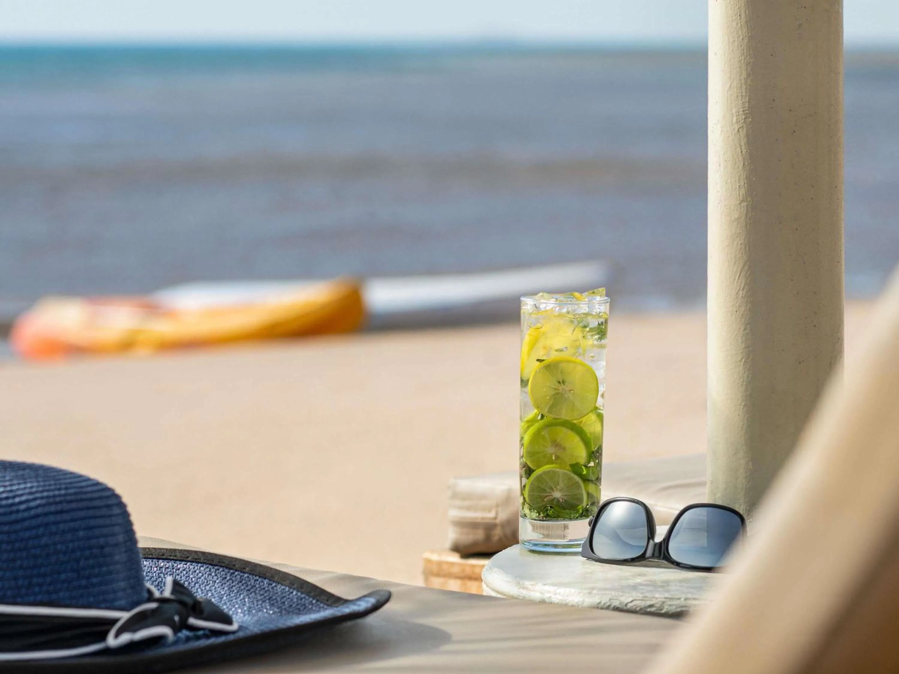 Lounge or bar in Movenpick Waterpark Resort & Spa Soma Bay