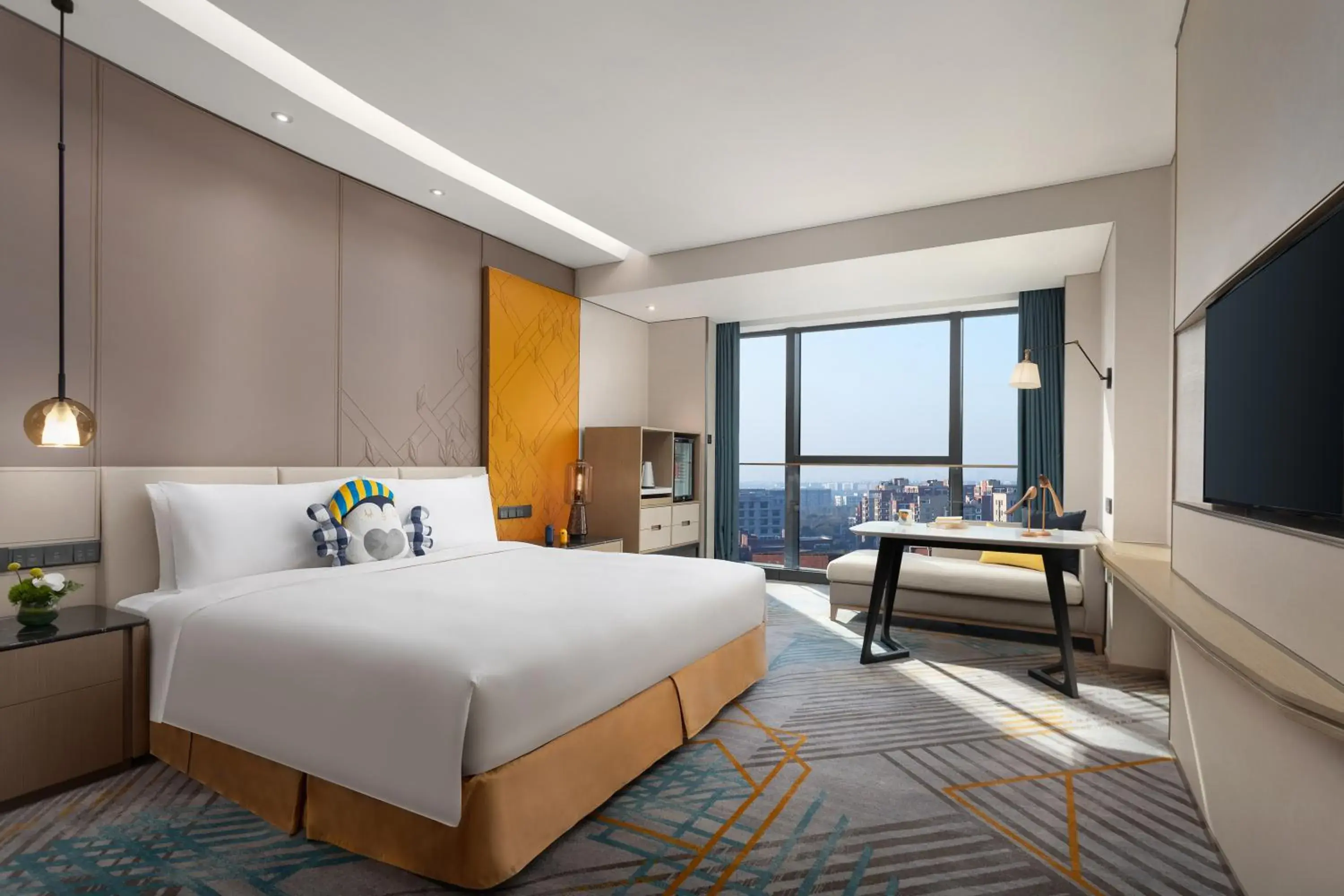 Standard King Room with Lounge Access in voco Shanghai Hongqiao Hub by IHG - 20 Mins drive to Shanghai Hongqiao Int'l Airport And NECC Standard King Room with Lounge Access in voco Shanghai Hongqiao Hub by IHG - 20 Mins drive to Shanghai Hongqiao Int'l Airport And NECC