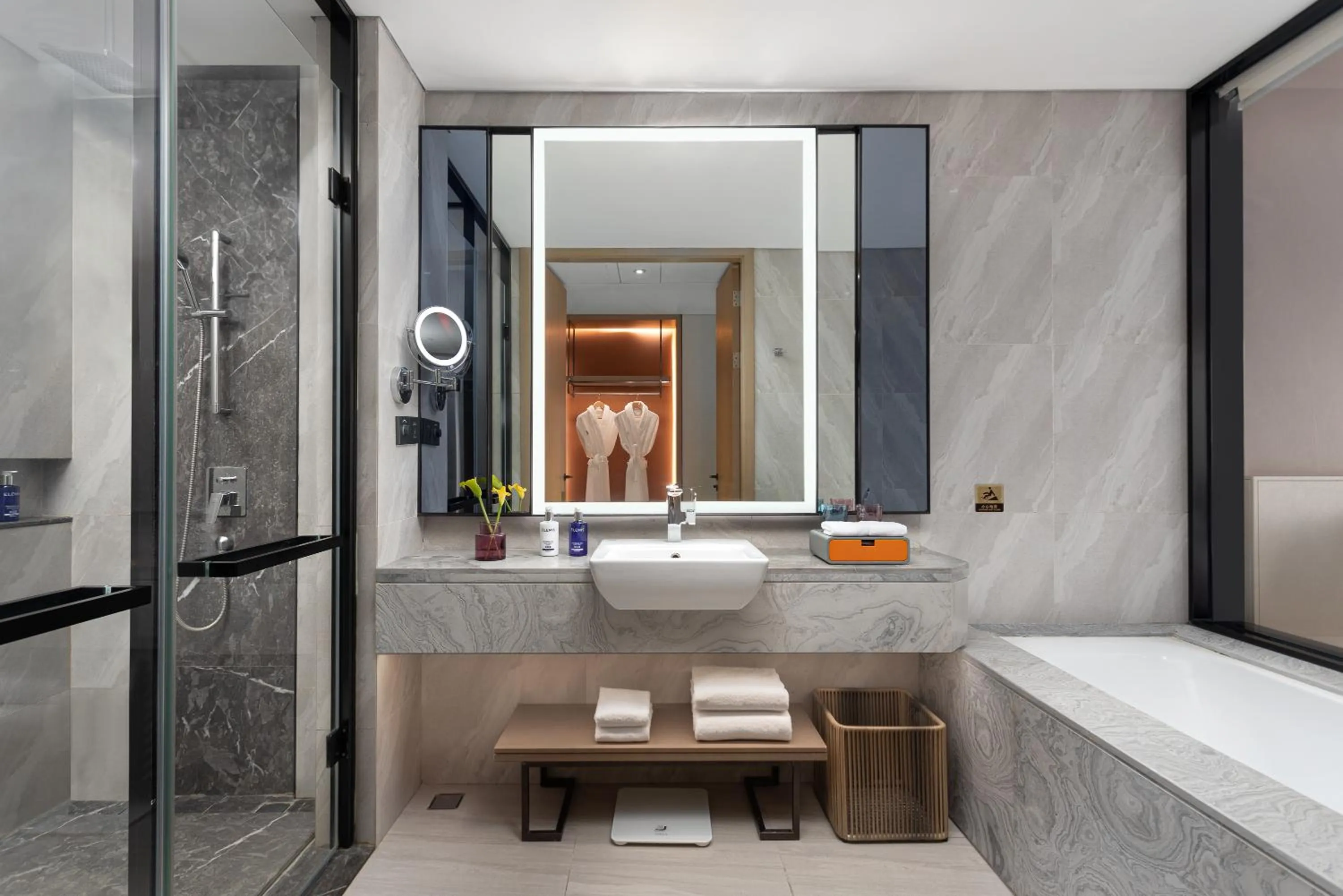 Shower in voco Shanghai Hongqiao Hub by IHG