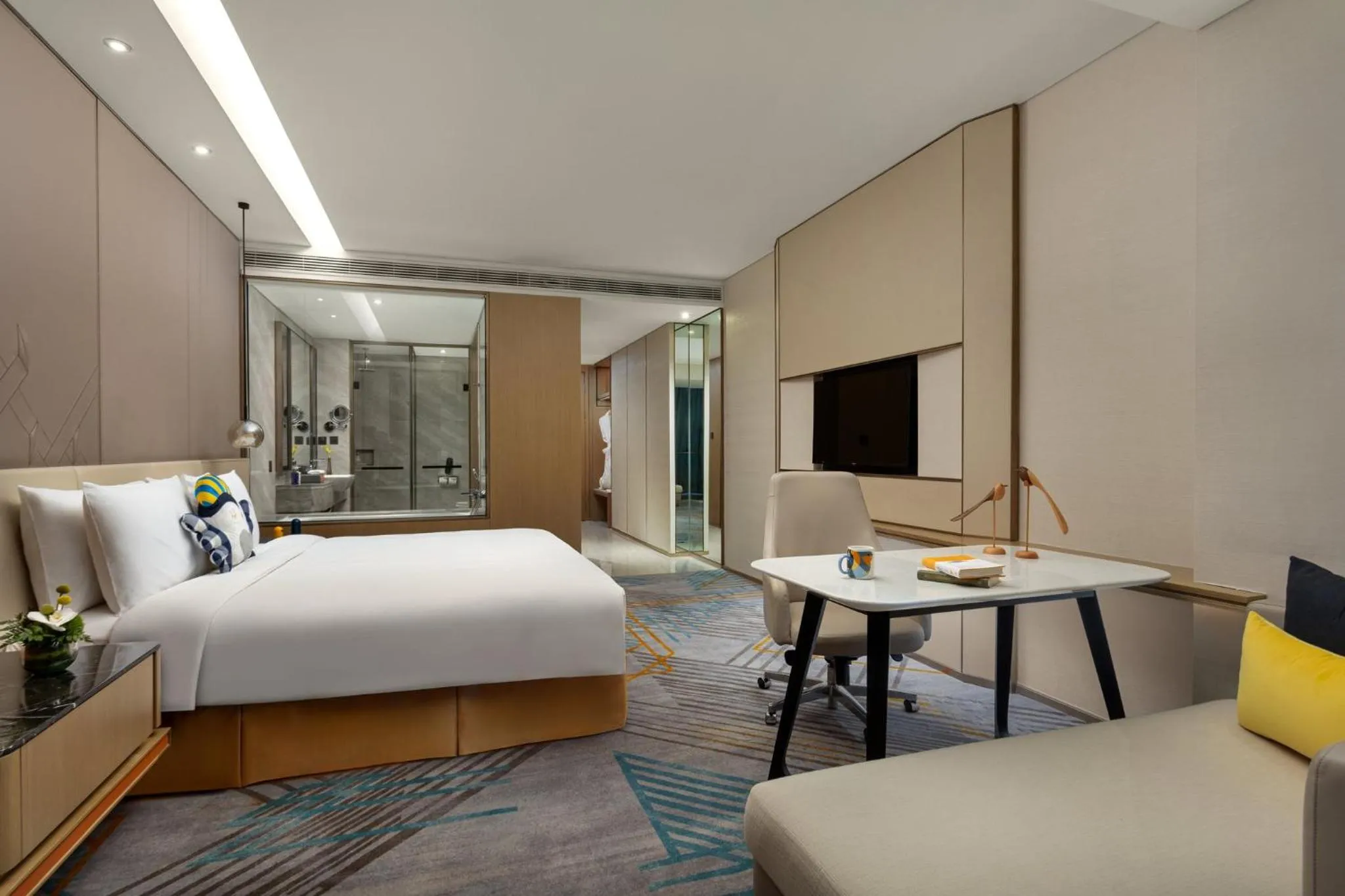 Photo of the whole room, Bed in voco Shanghai Hongqiao Hub by IHG