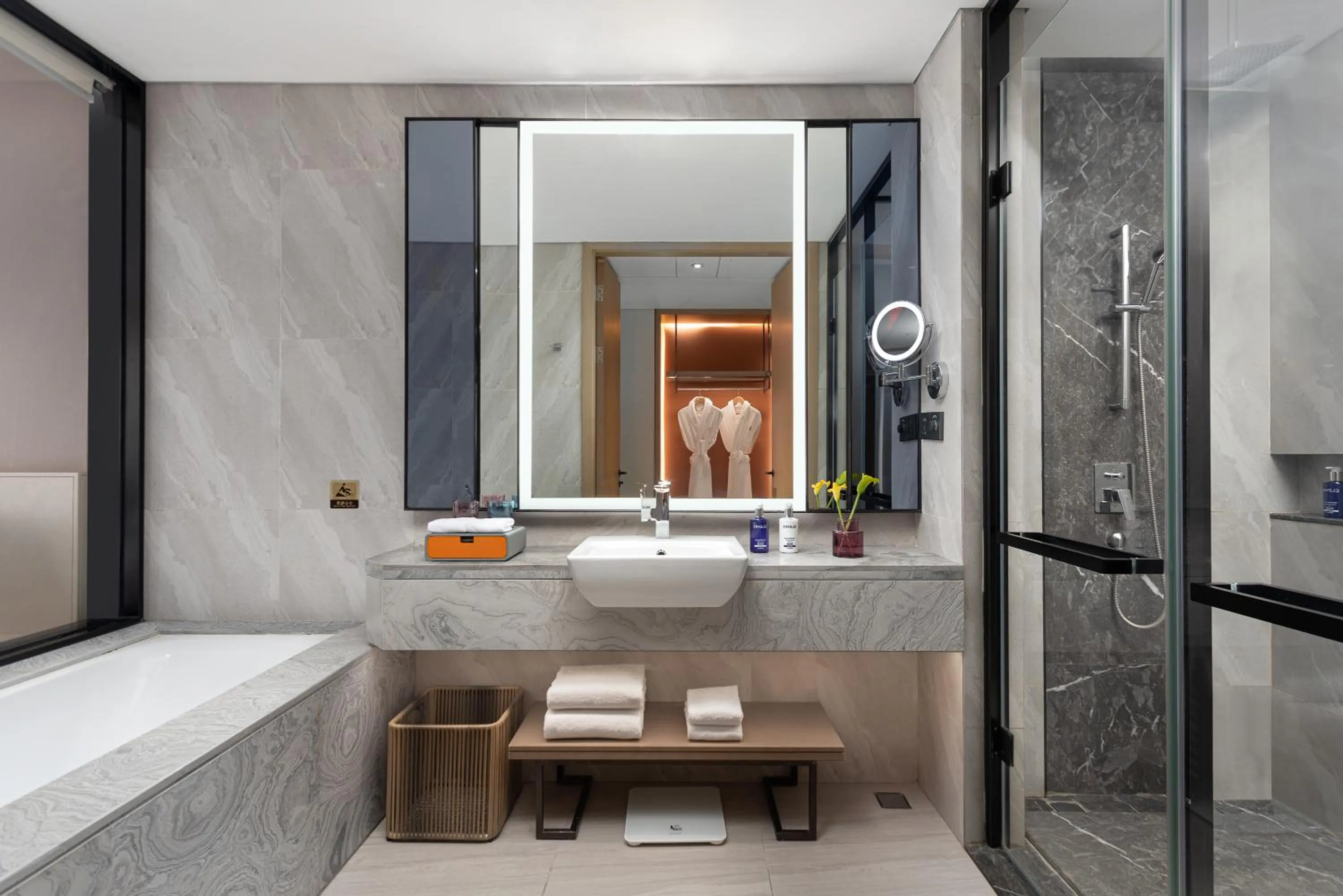 Shower in voco Shanghai Hongqiao Hub by IHG