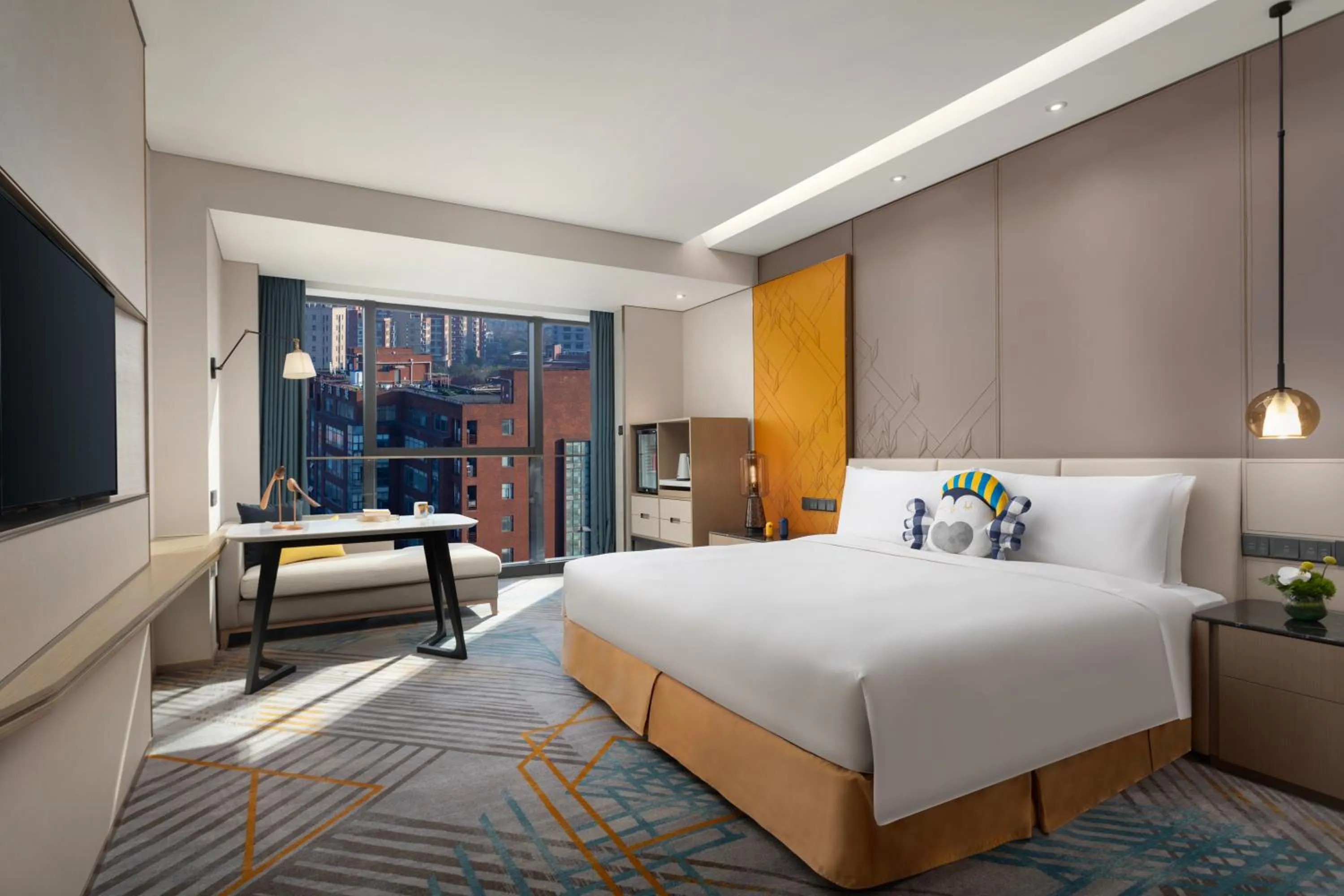 Photo of the whole room, Bed in voco Shanghai Hongqiao Hub by IHG