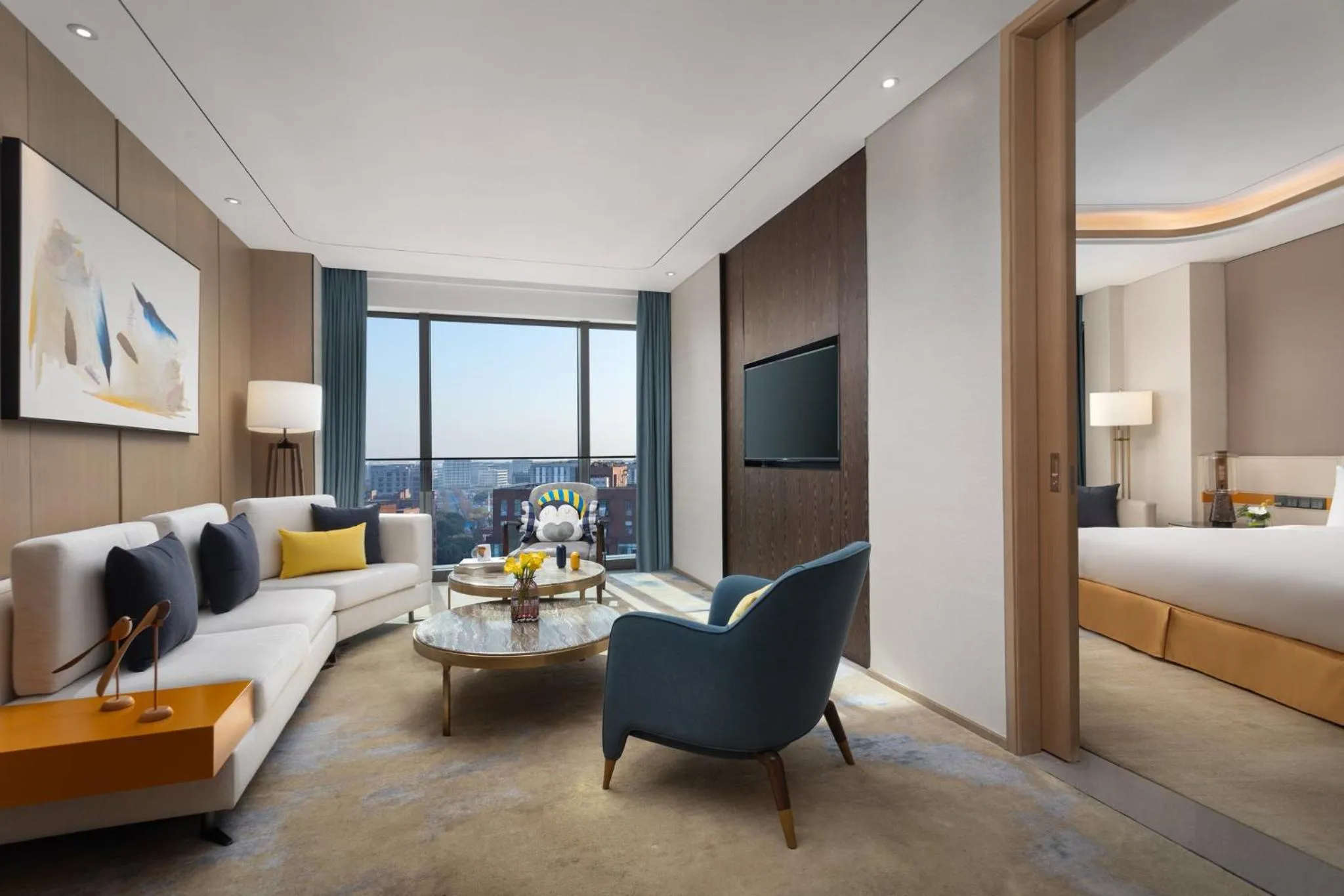 Photo of the whole room, Bed in voco Shanghai Hongqiao Hub by IHG