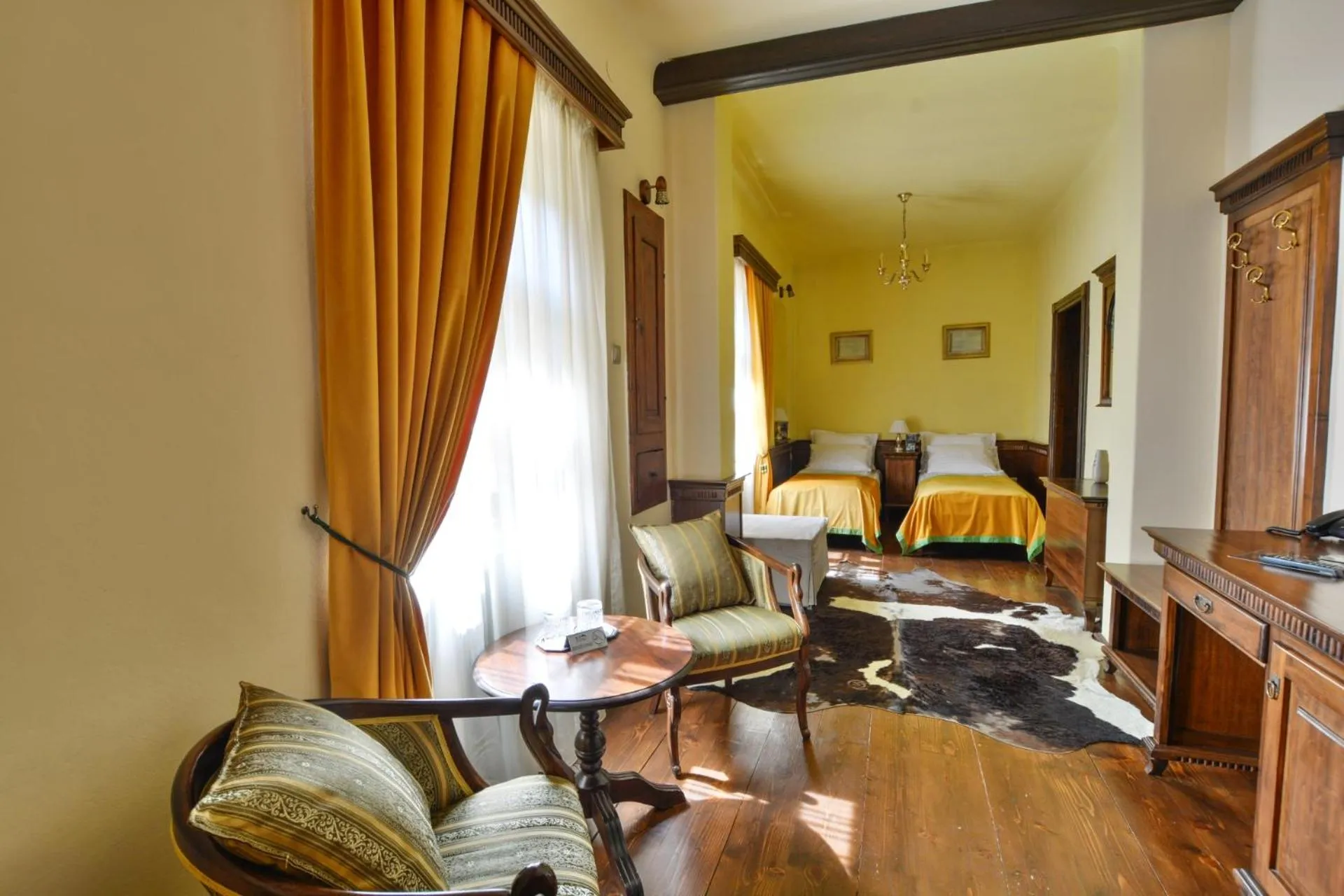 Photo of the whole room, Bed in Casa Georgius Krauss Sighisoara