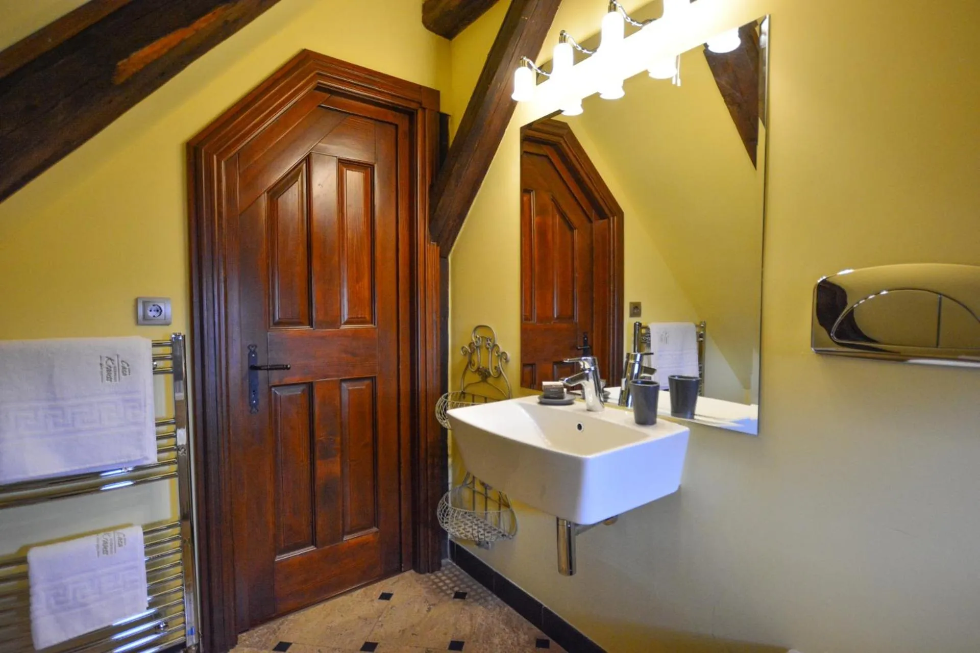 Bathroom in Casa Georgius Krauss Sighisoara