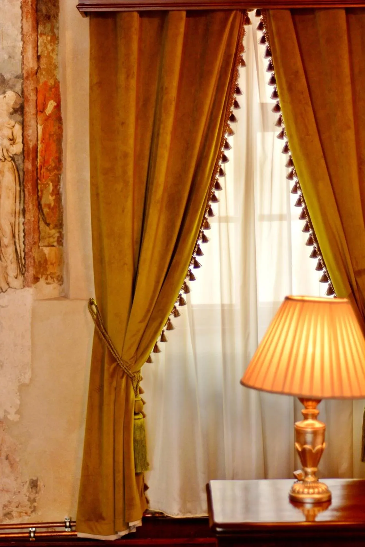 Decorative detail in Casa Georgius Krauss Sighisoara