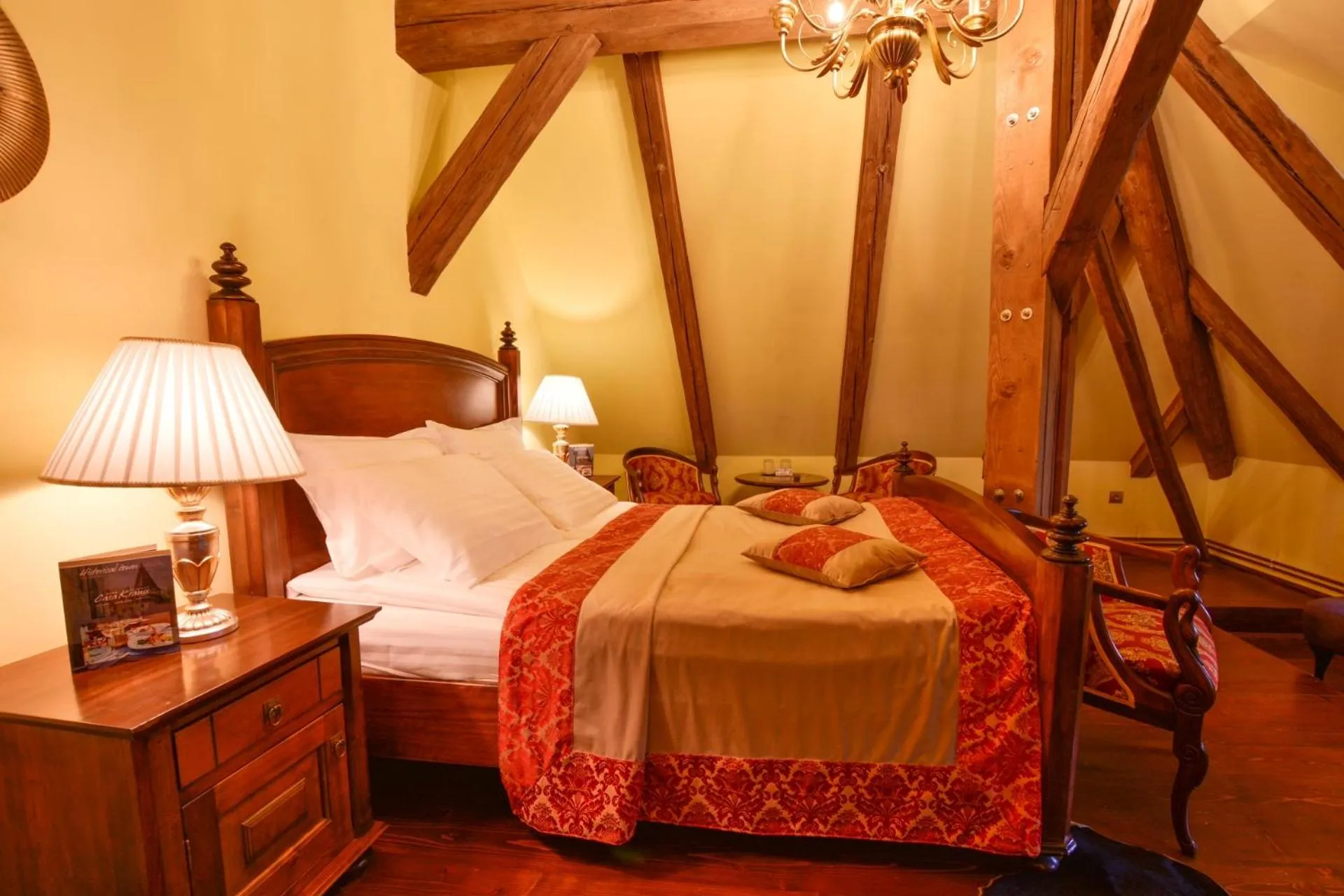 Bed in Casa Georgius Krauss Sighisoara