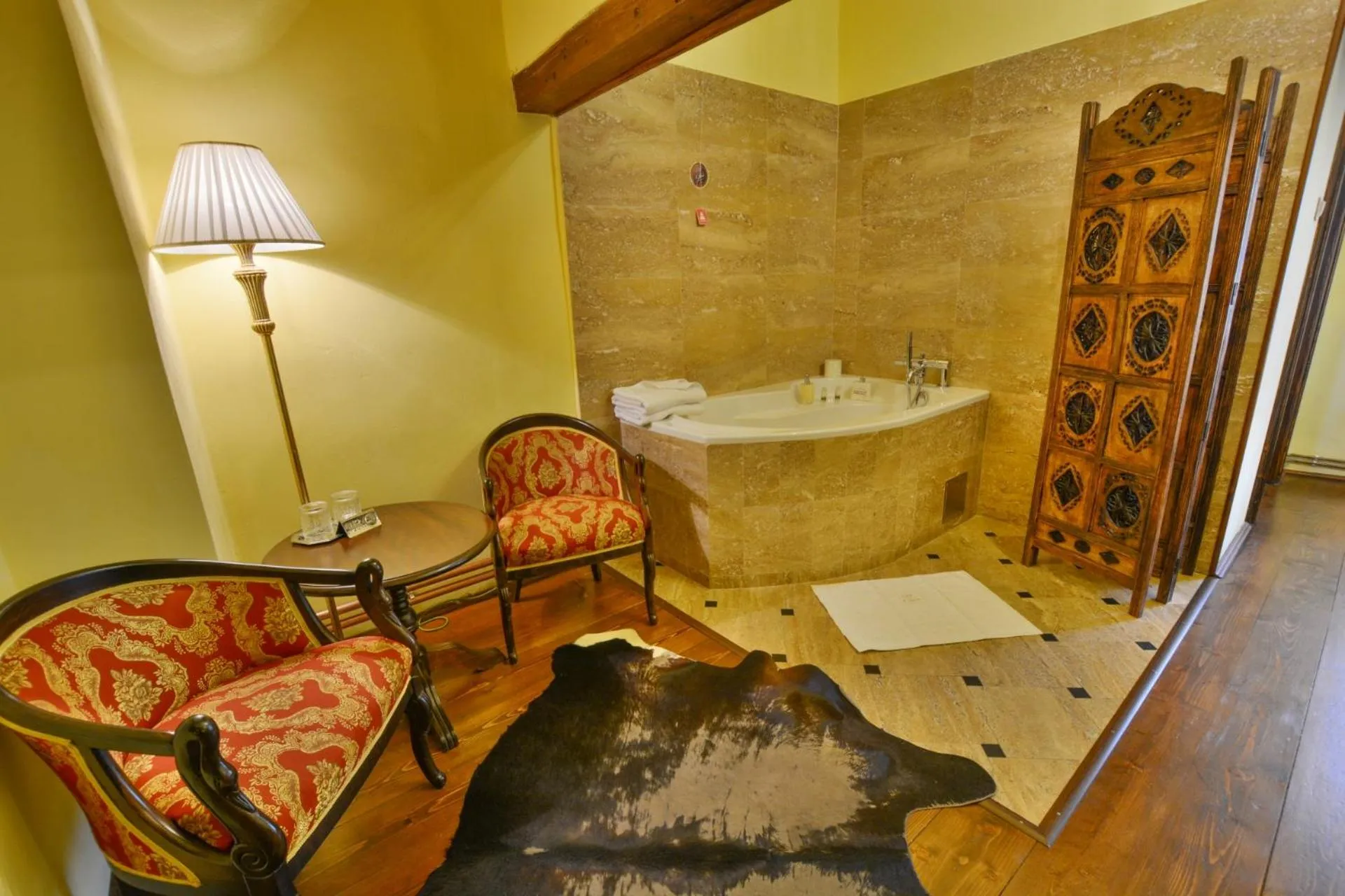 Bath in Casa Georgius Krauss Sighisoara