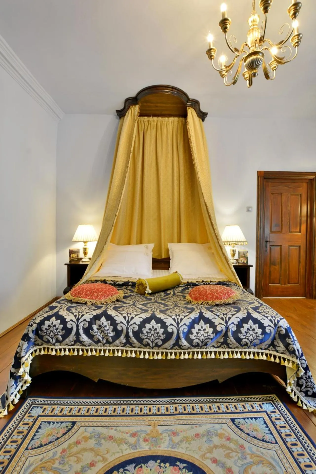 Bed in Casa Georgius Krauss Sighisoara