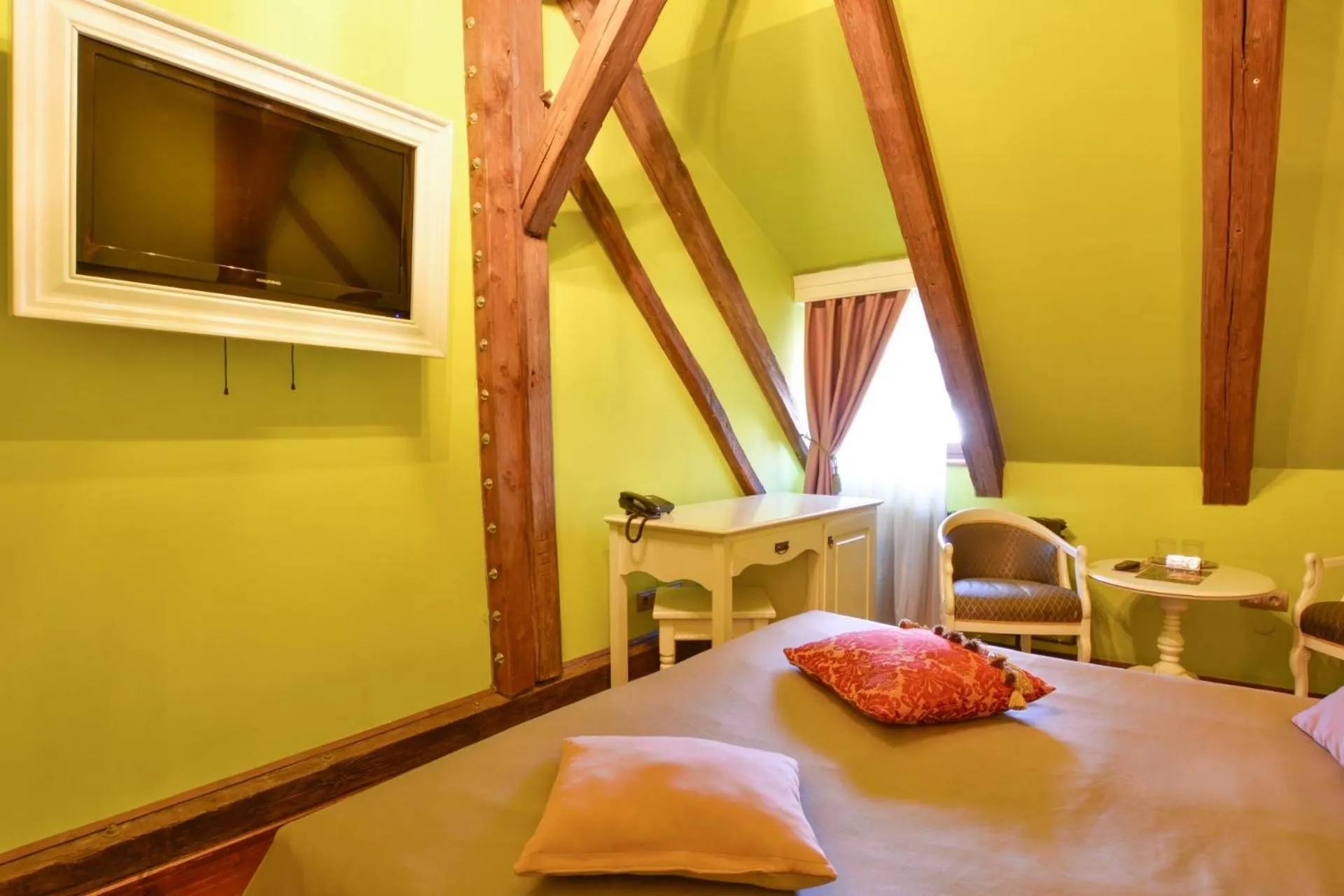 TV and multimedia, Bed in Casa Georgius Krauss Sighisoara