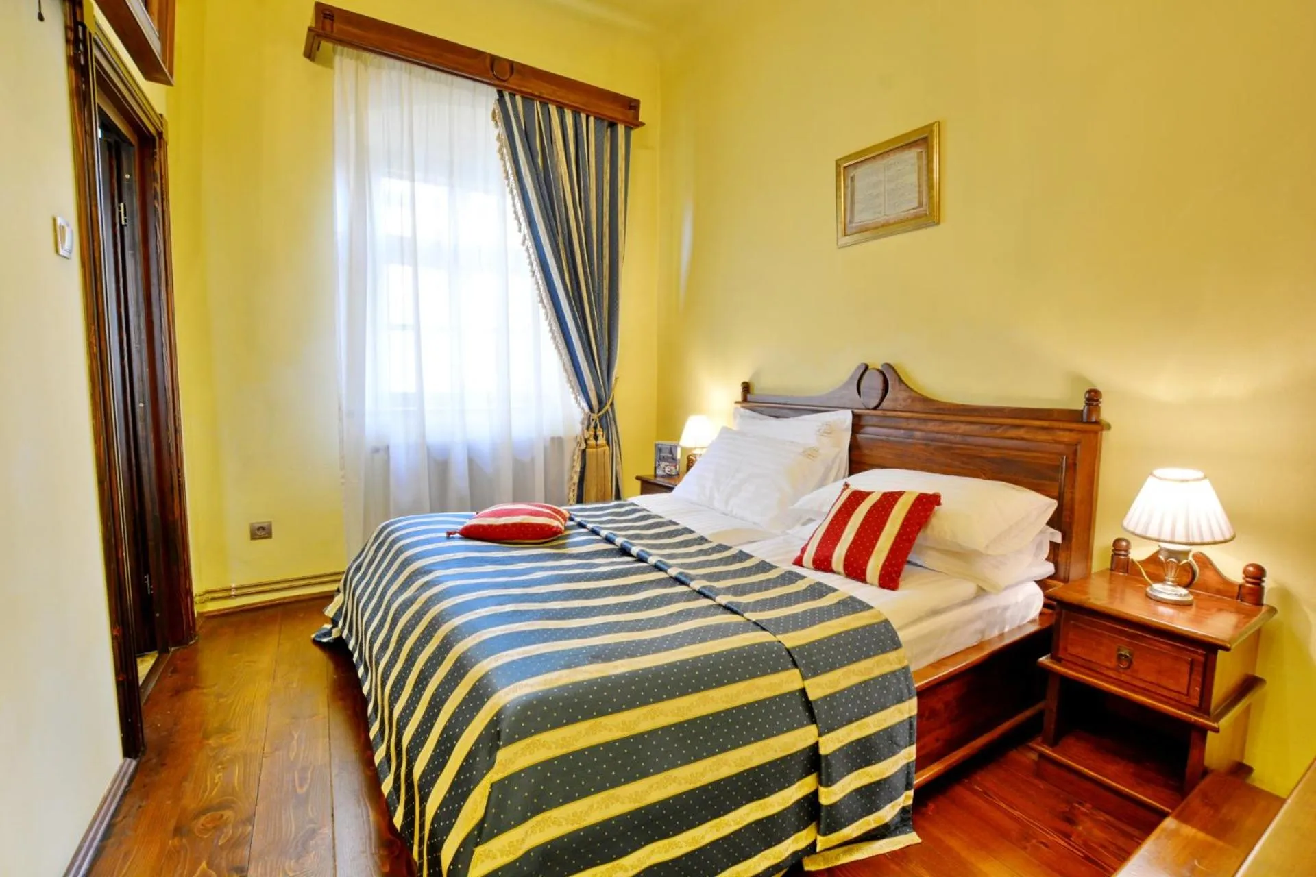 Bed in Casa Georgius Krauss Sighisoara