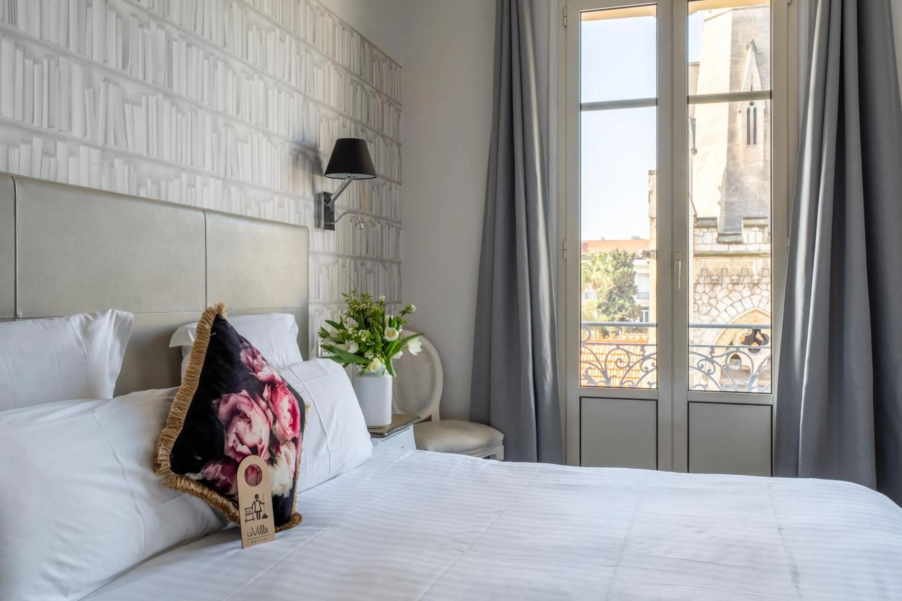 Bed in Hotel La Villa Nice Victor Hugo