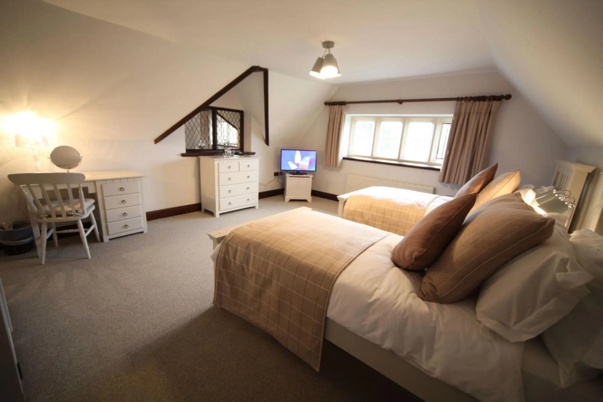 Day, Bed in Weston Hall