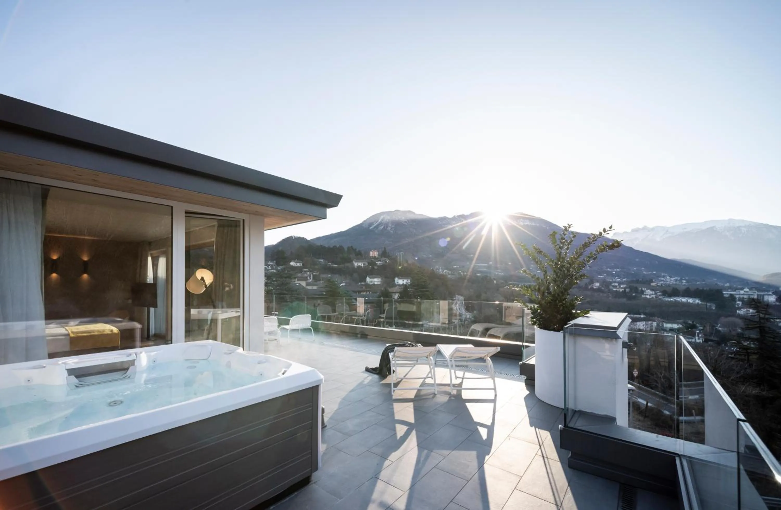 Hot Tub in Be Place Adult Friendly Hotel