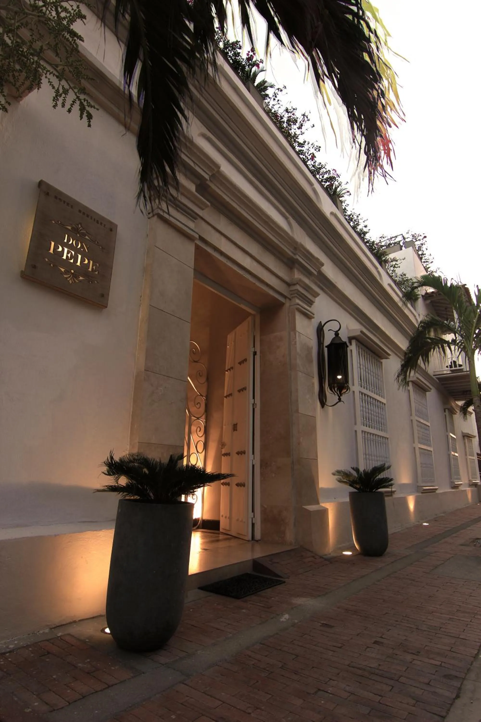 Logo/Certificate/Sign in Hotel Boutique Don Pepe