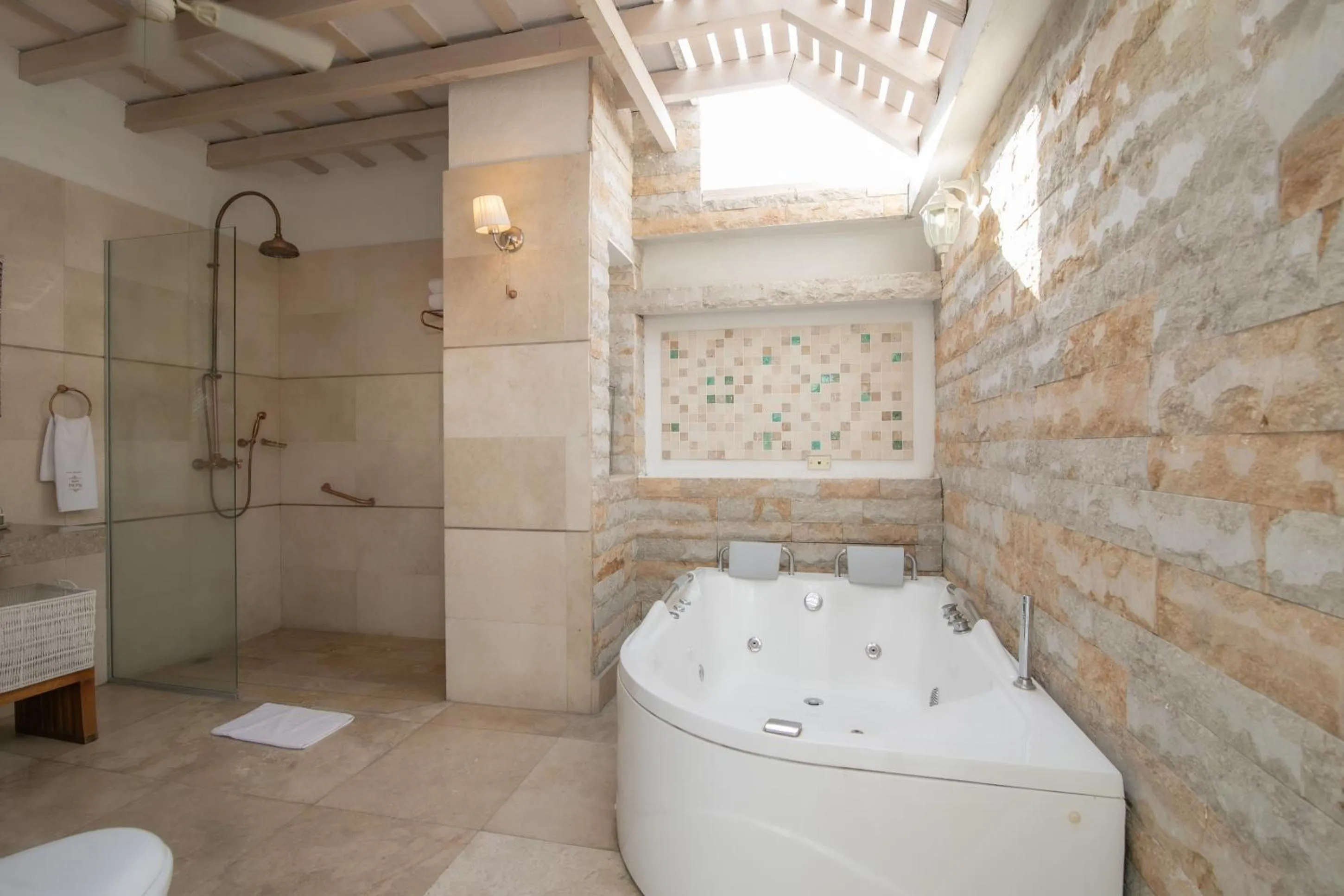 Shower in Hotel Boutique Don Pepe