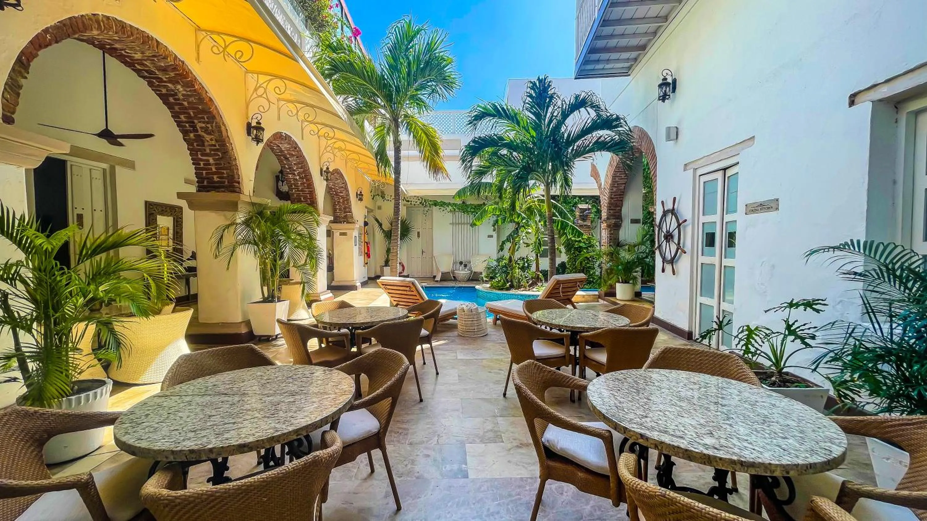 Property building in Hotel Boutique Don Pepe