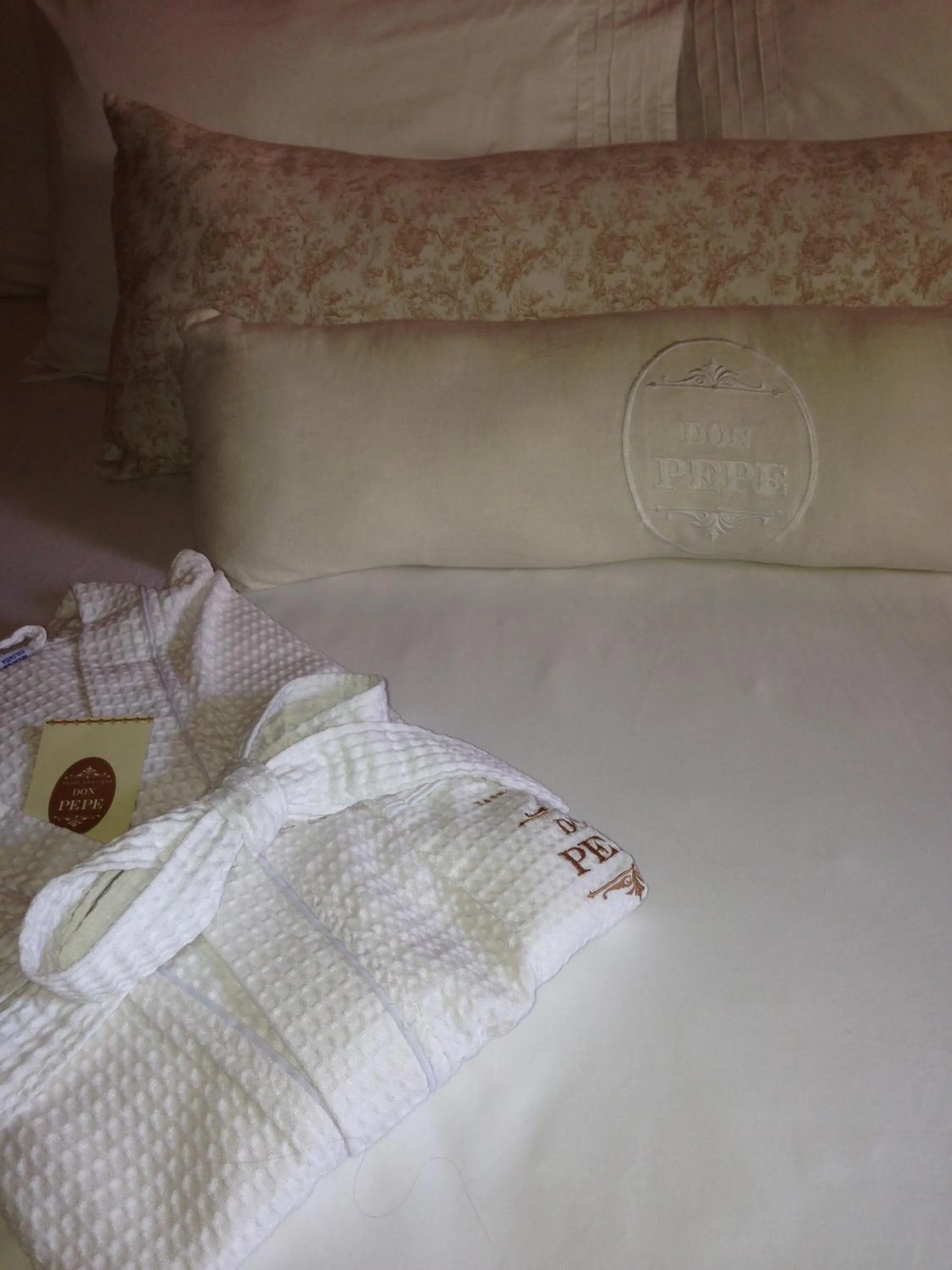 Decorative detail, Bed in Hotel Boutique Don Pepe