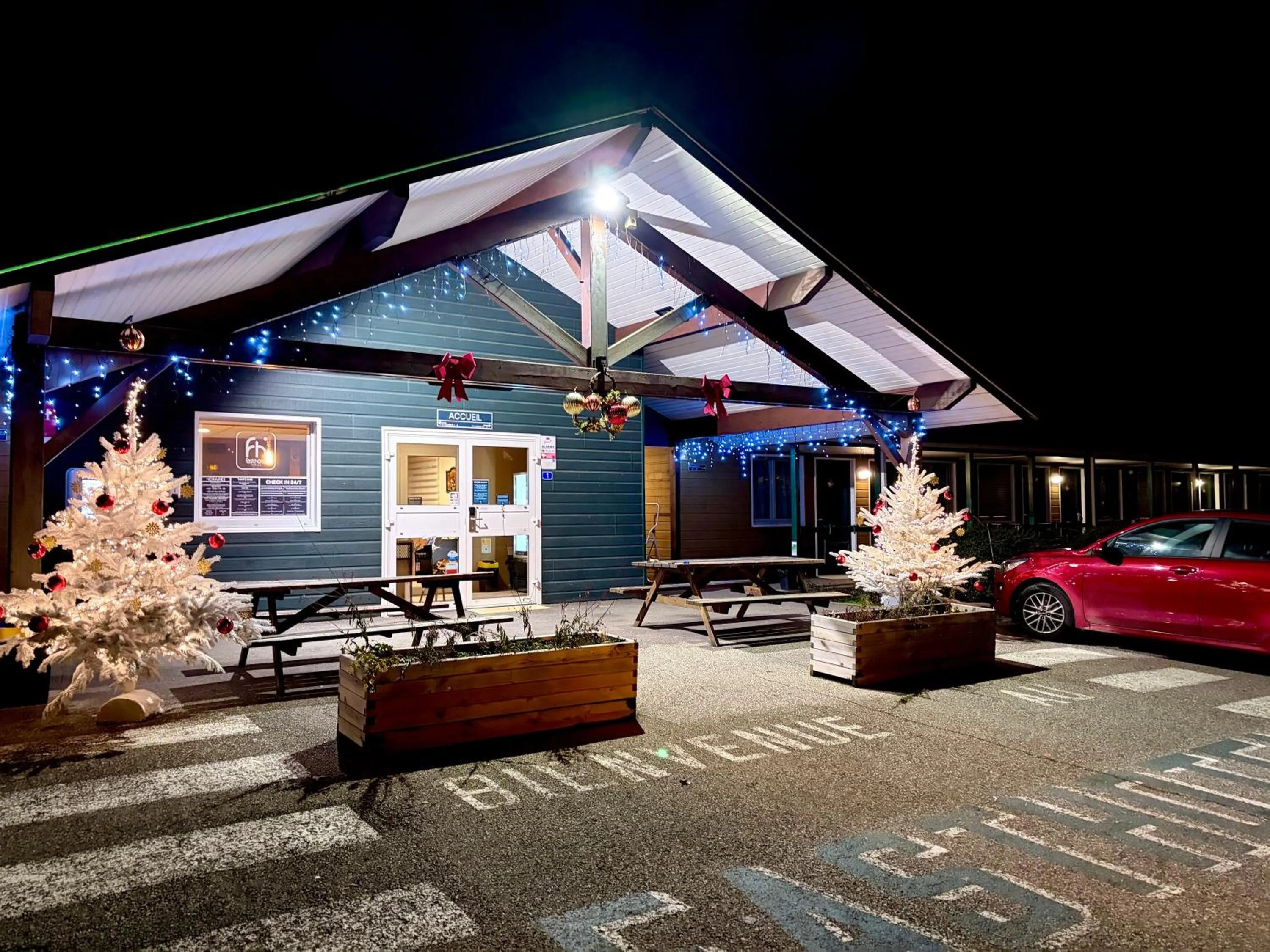 Property building in Fasthotel Thones