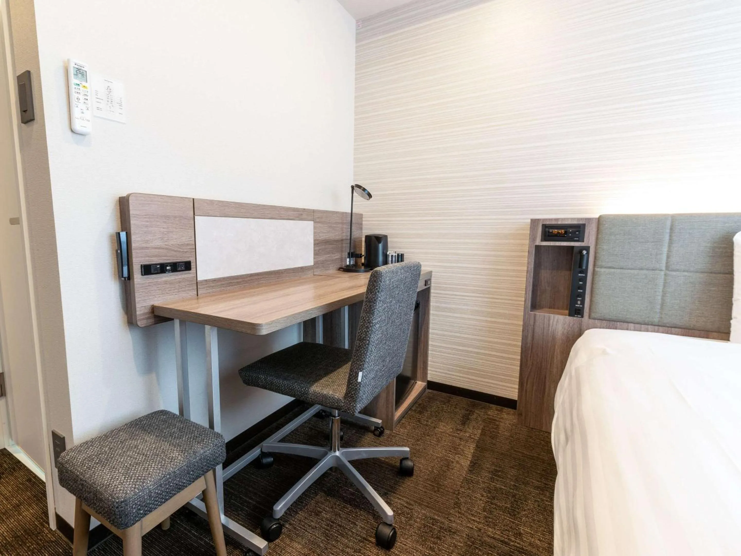 Bedroom, Bed in Comfort Hotel Nagoya Shinkansenguchi