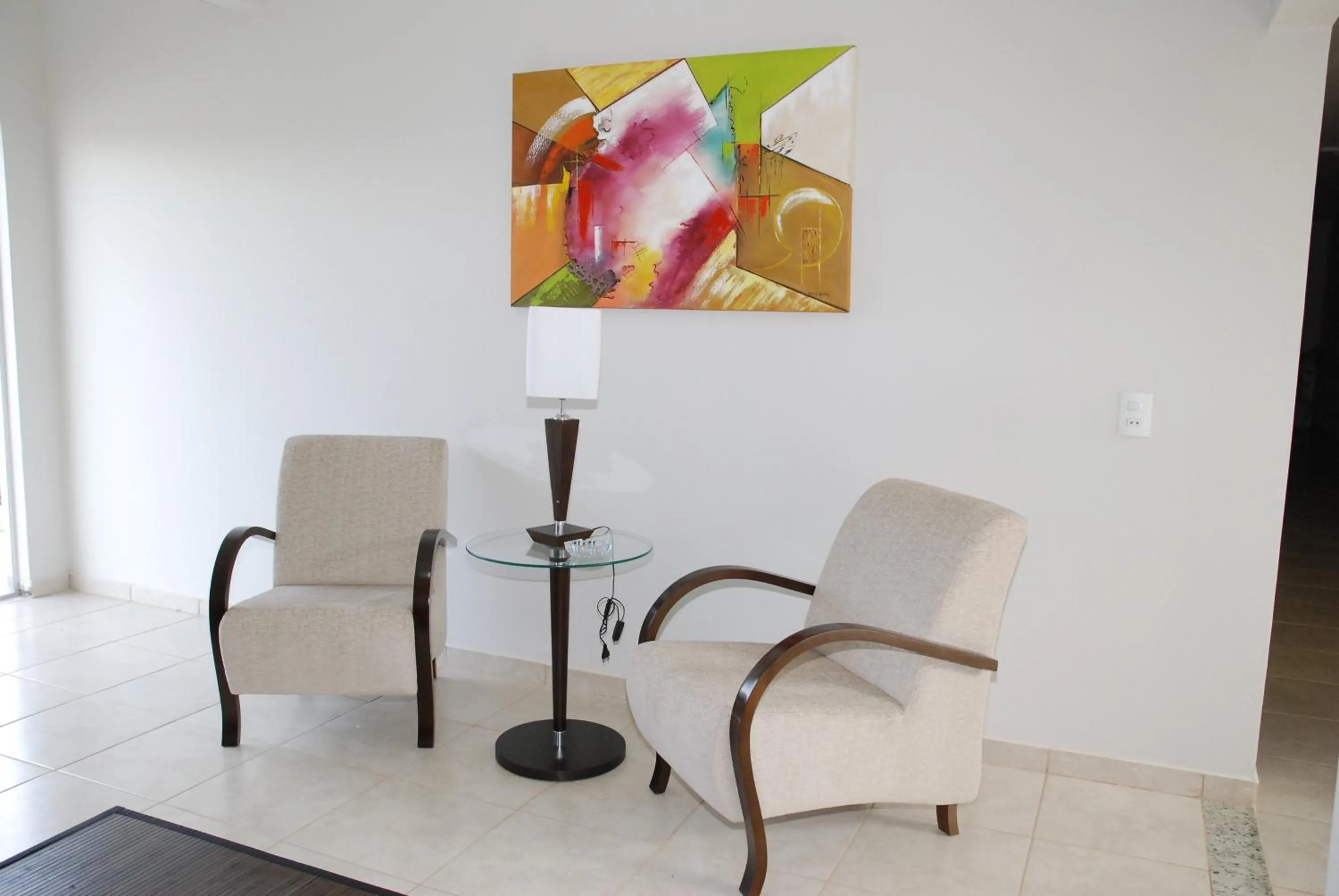 Seating area in Monte Castro Executive Hotel